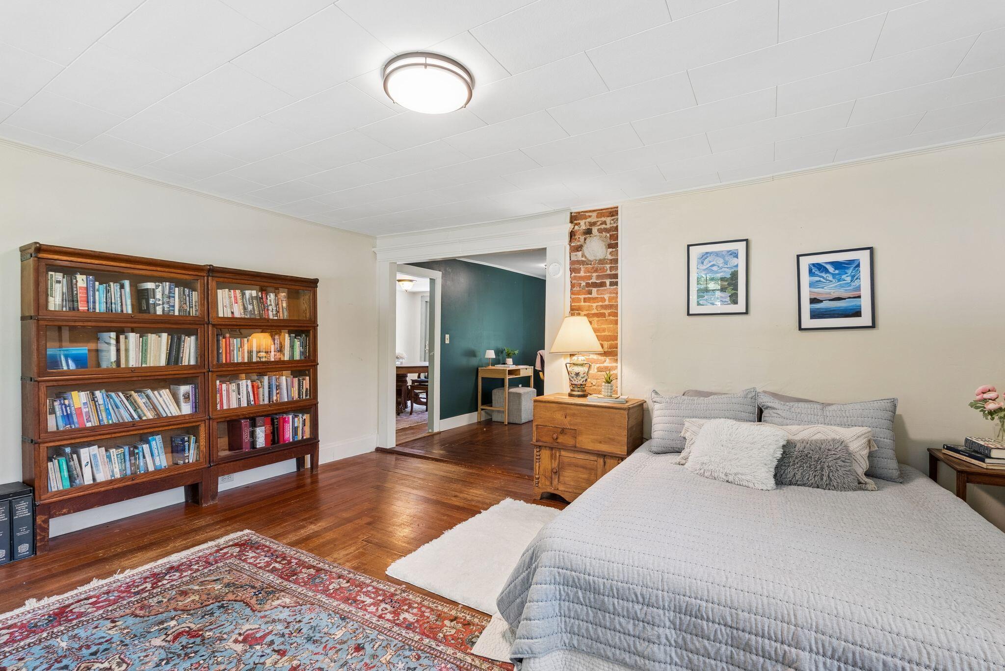 main property photo 27