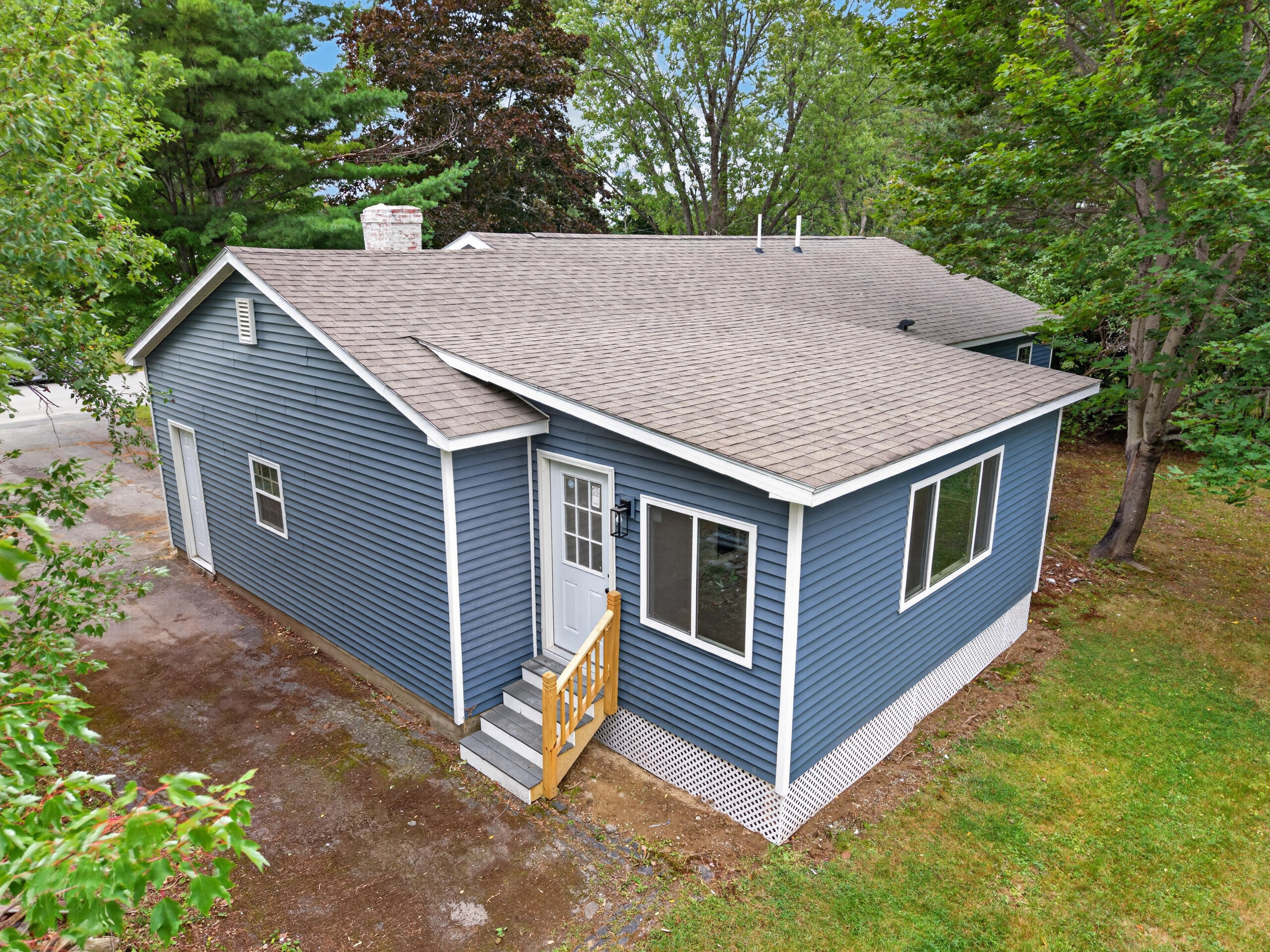 main property photo 11