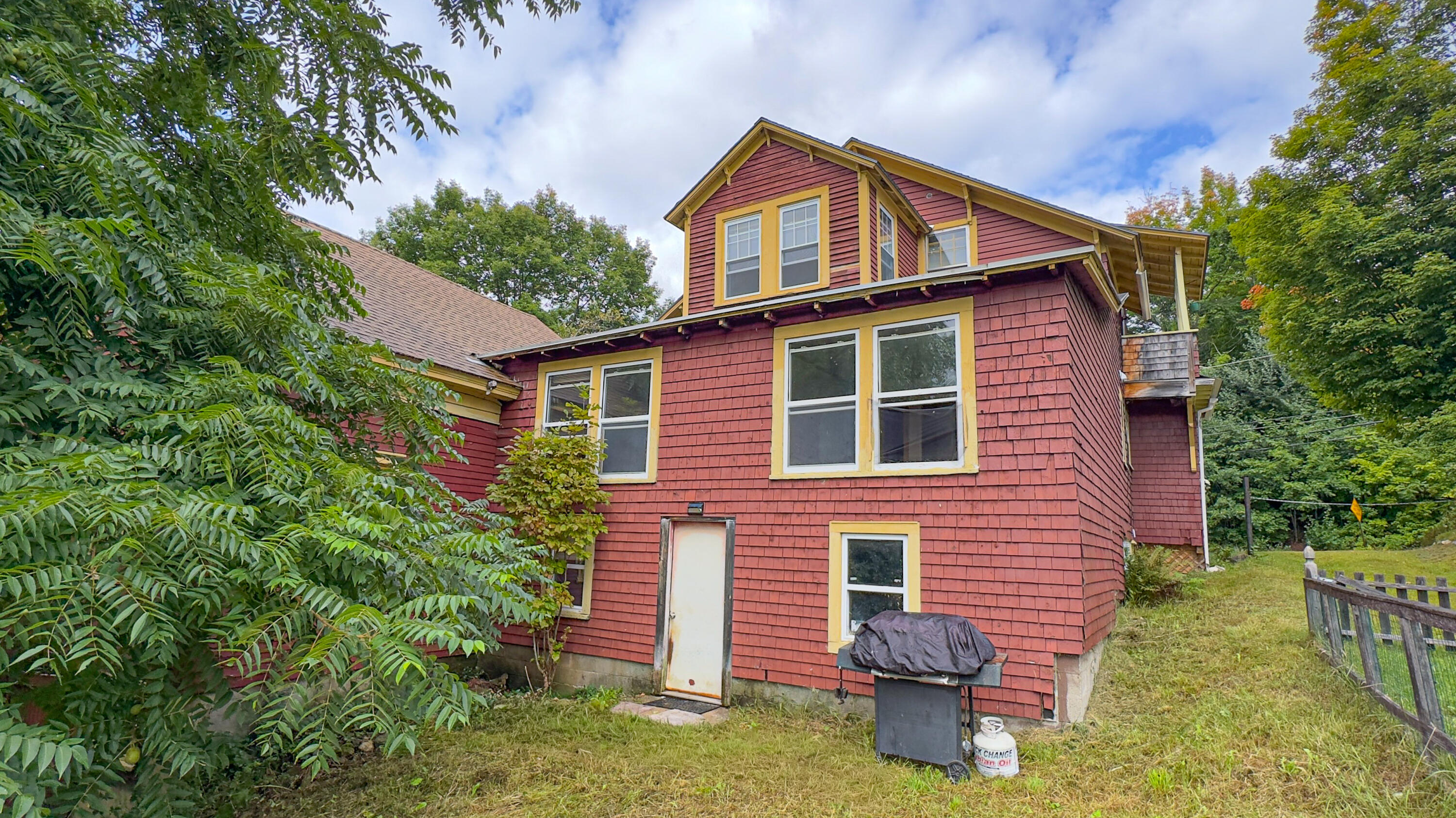 main property photo 27