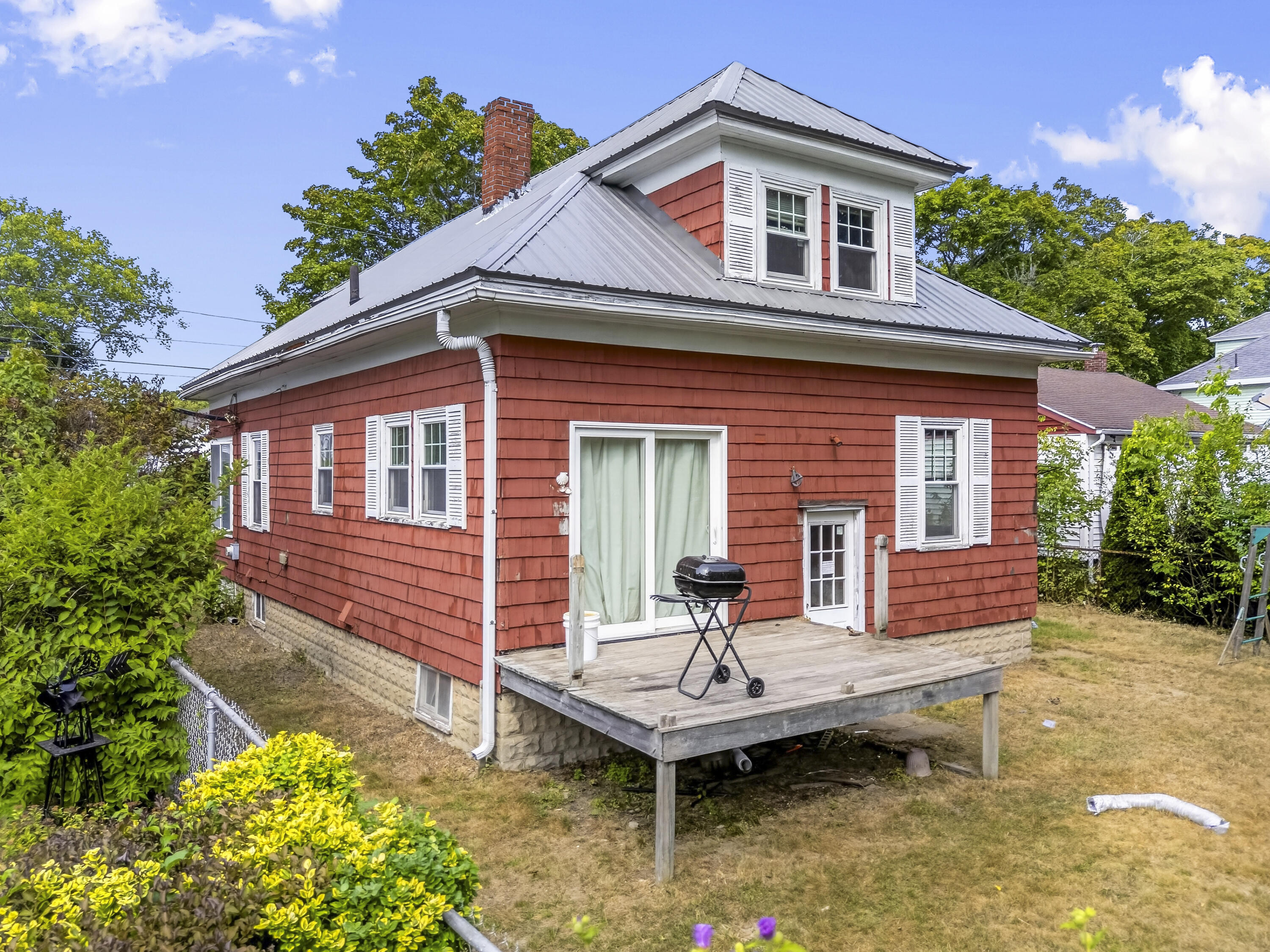 main property photo 20