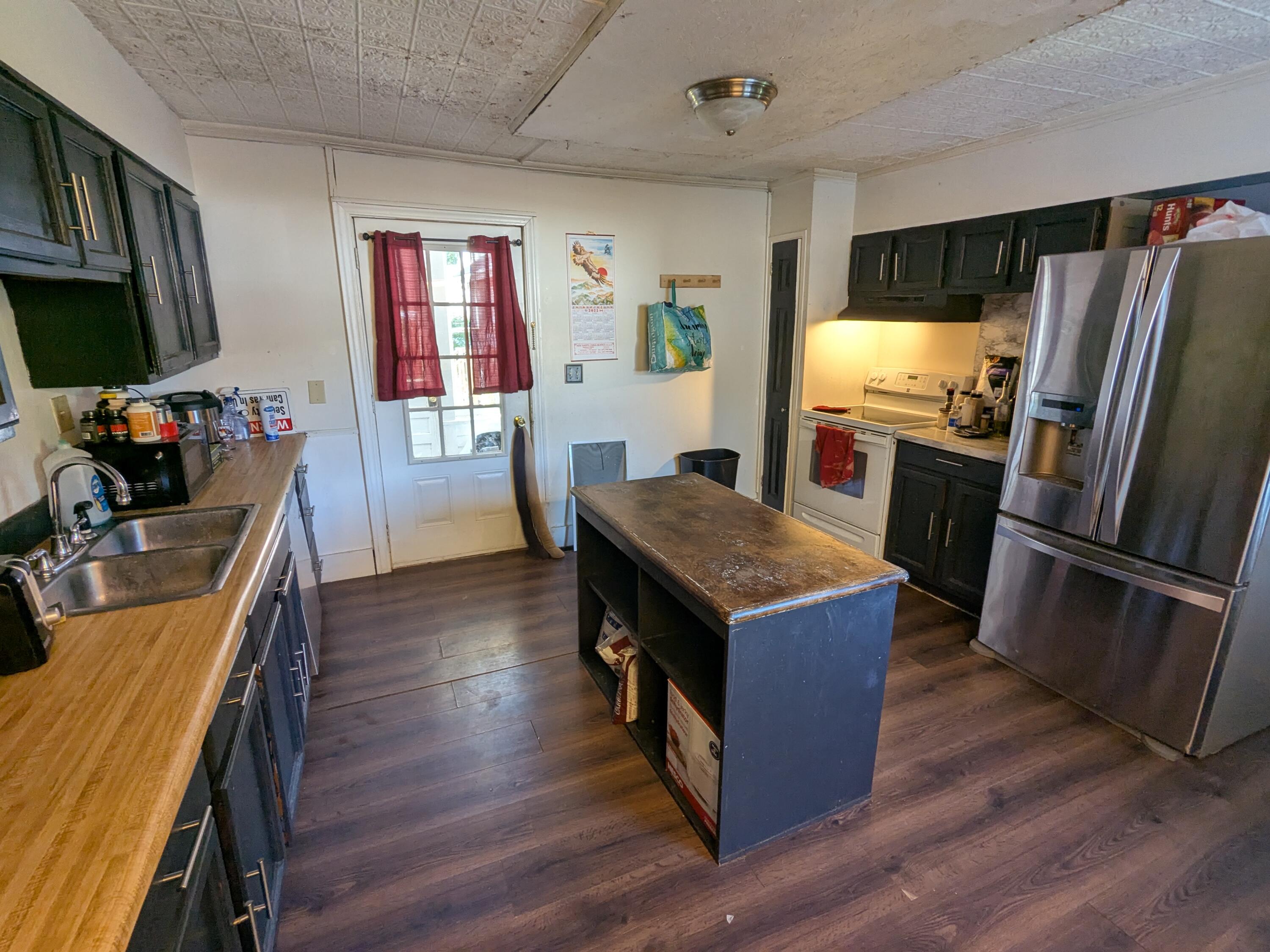 main property photo 29
