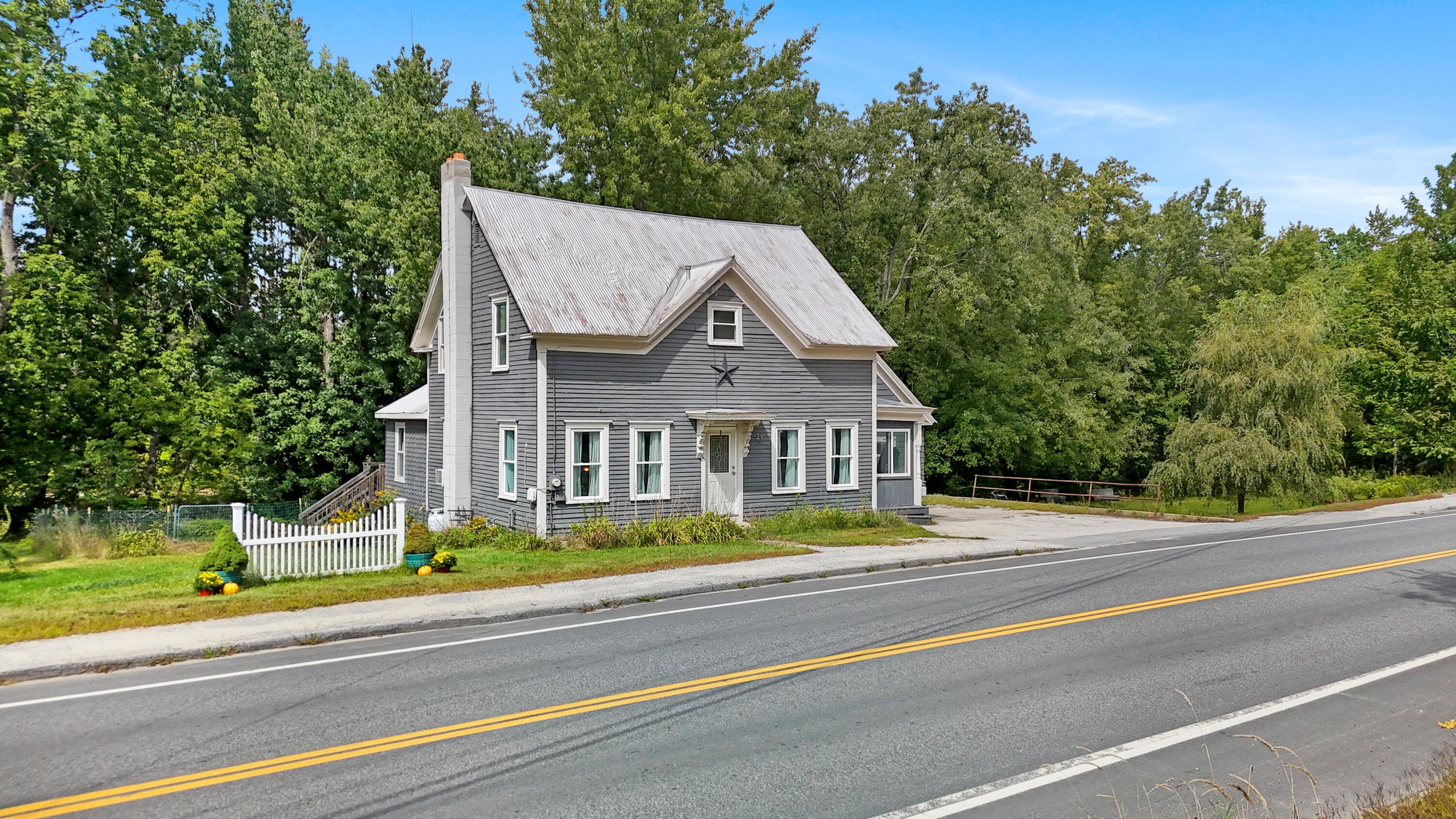 main property photo 0