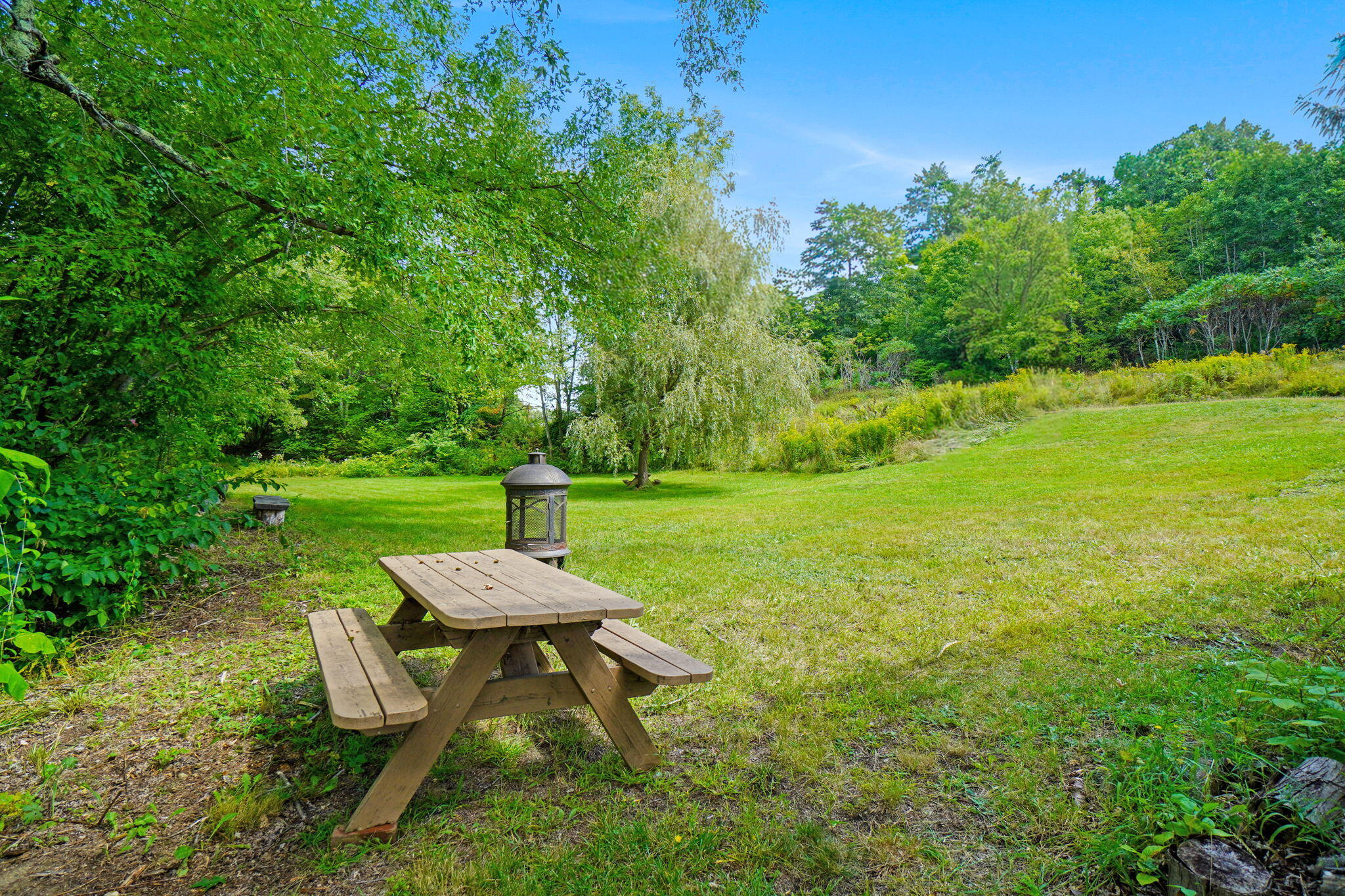 main property photo 25