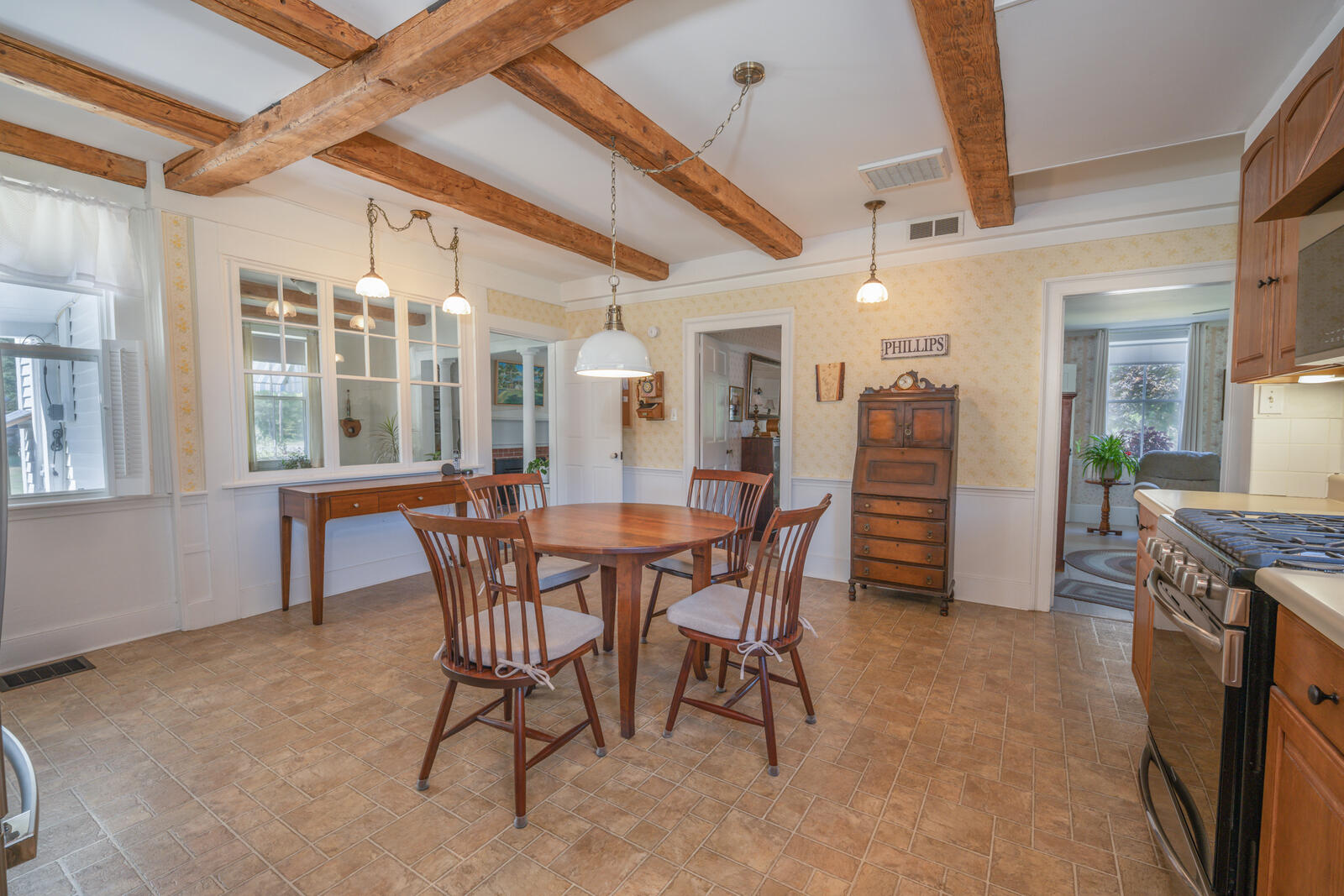 main property photo 11