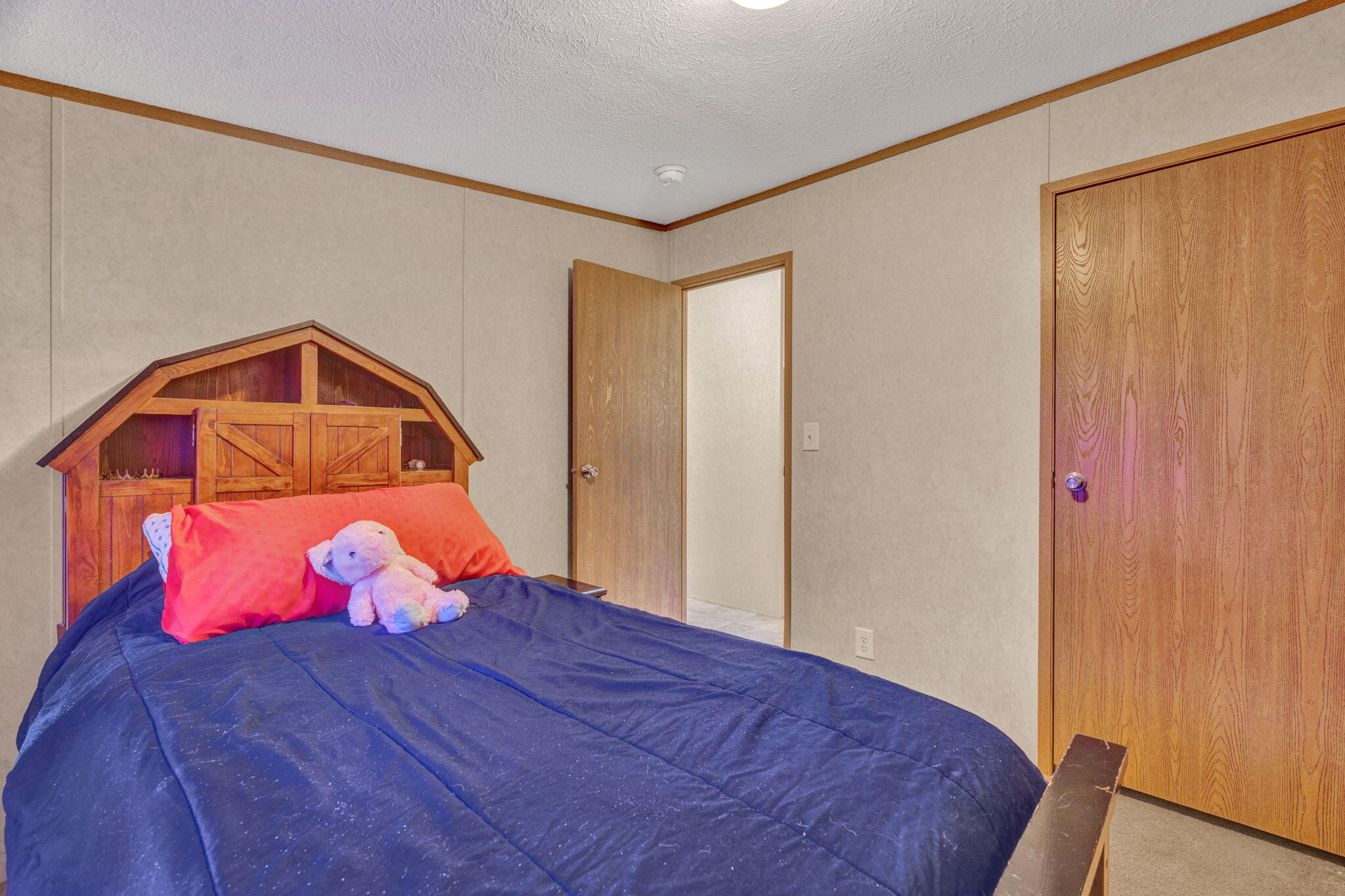 main property photo 89