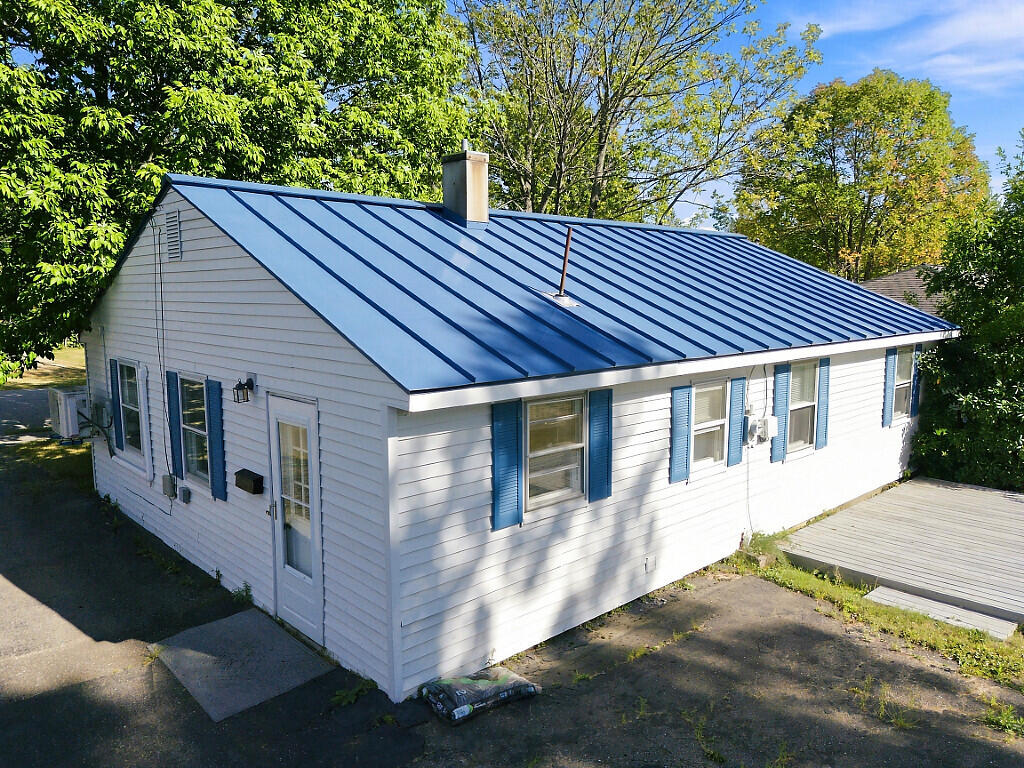 main property photo 32
