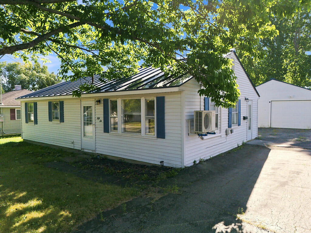 main property photo 4