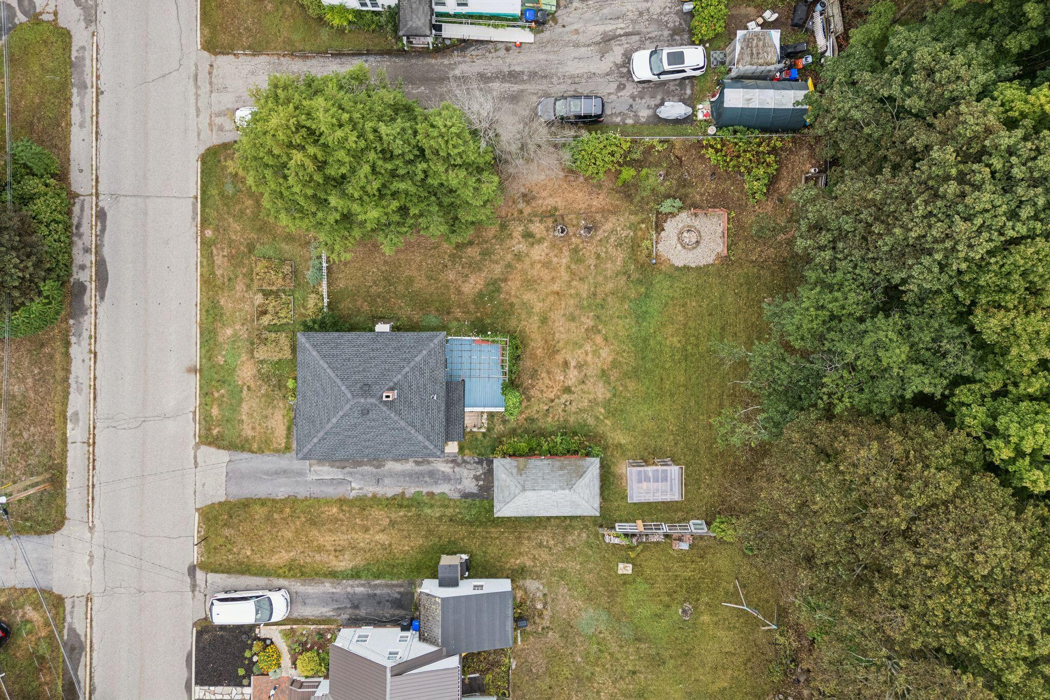 main property photo 40