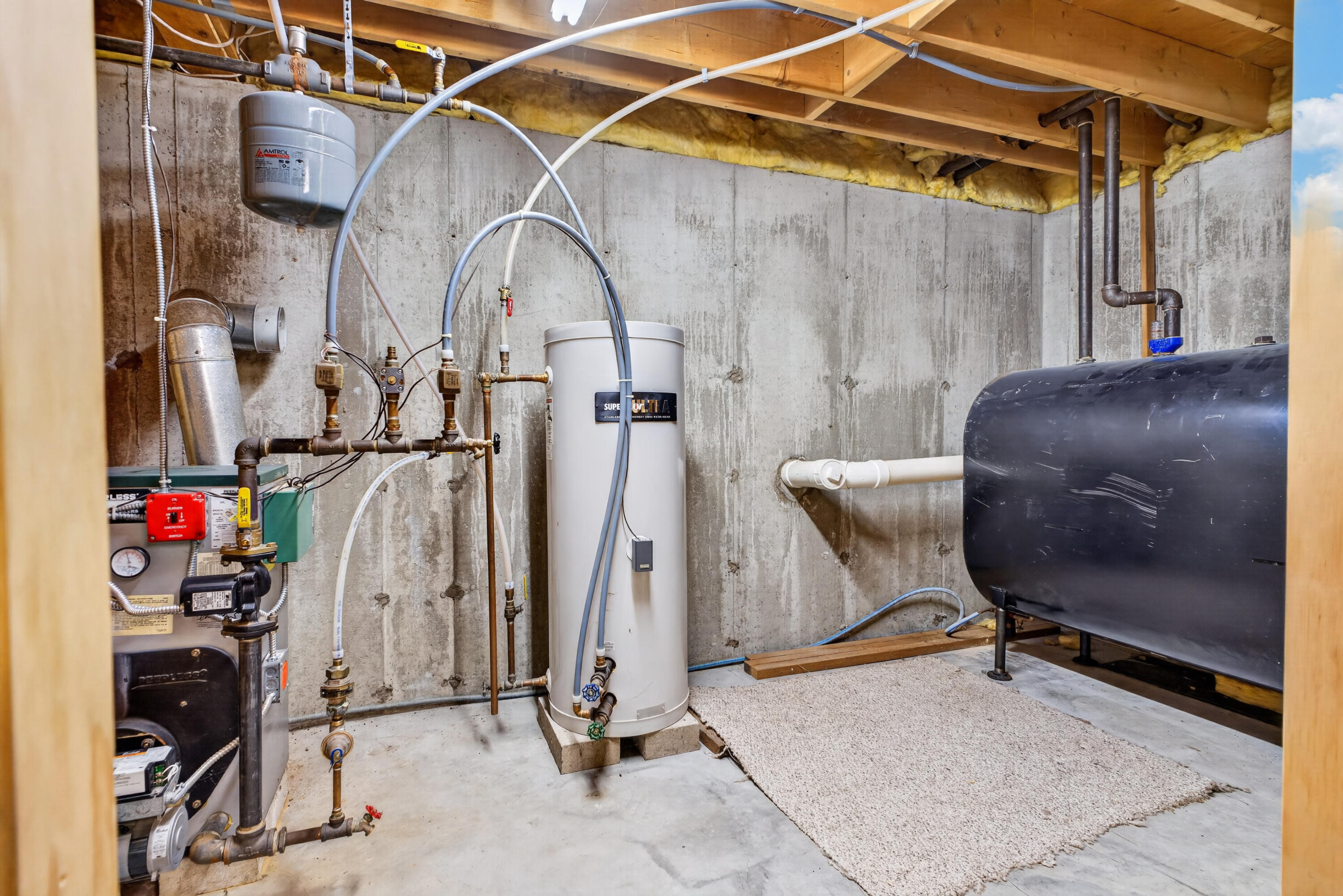 main property photo 33