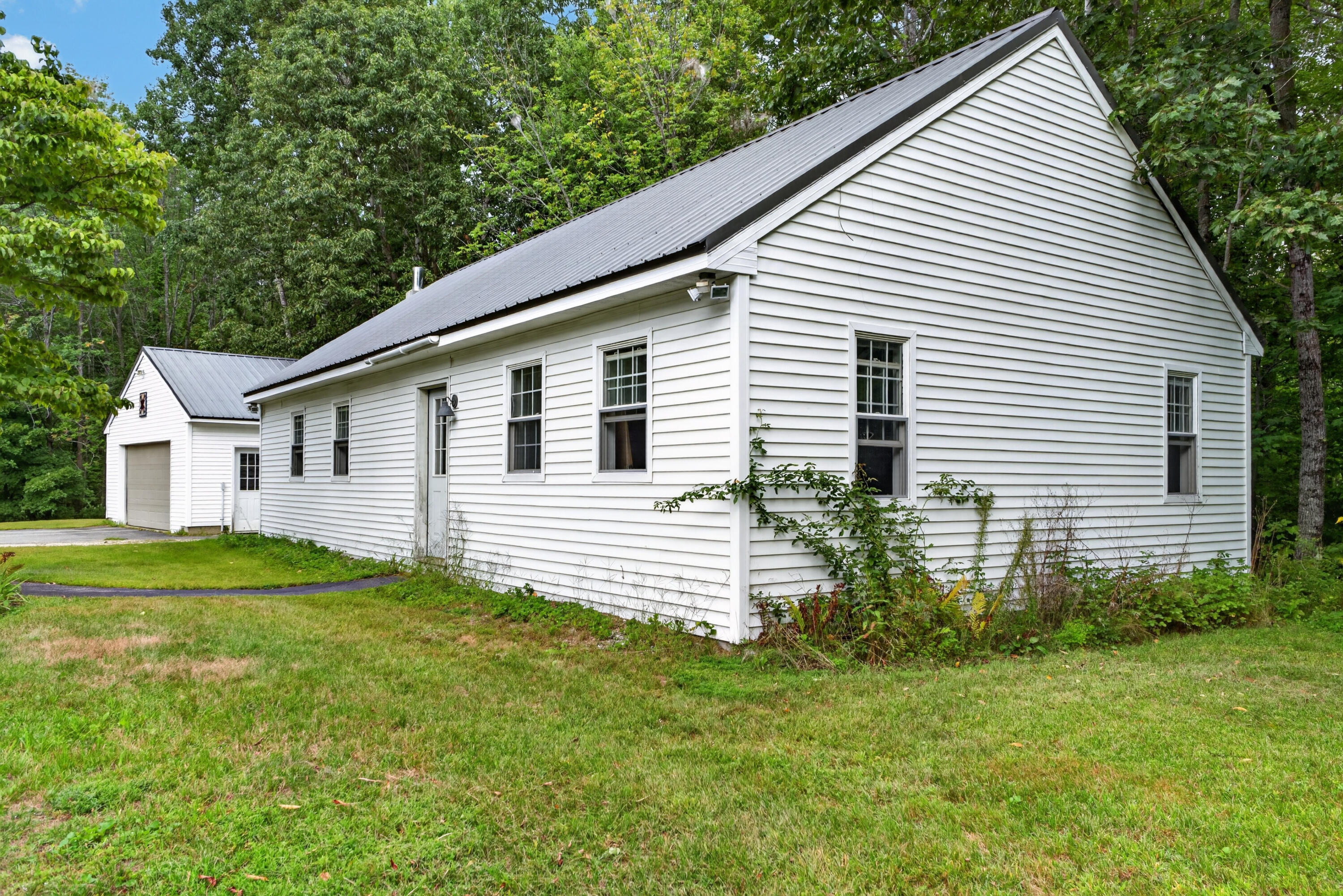 main property photo 38