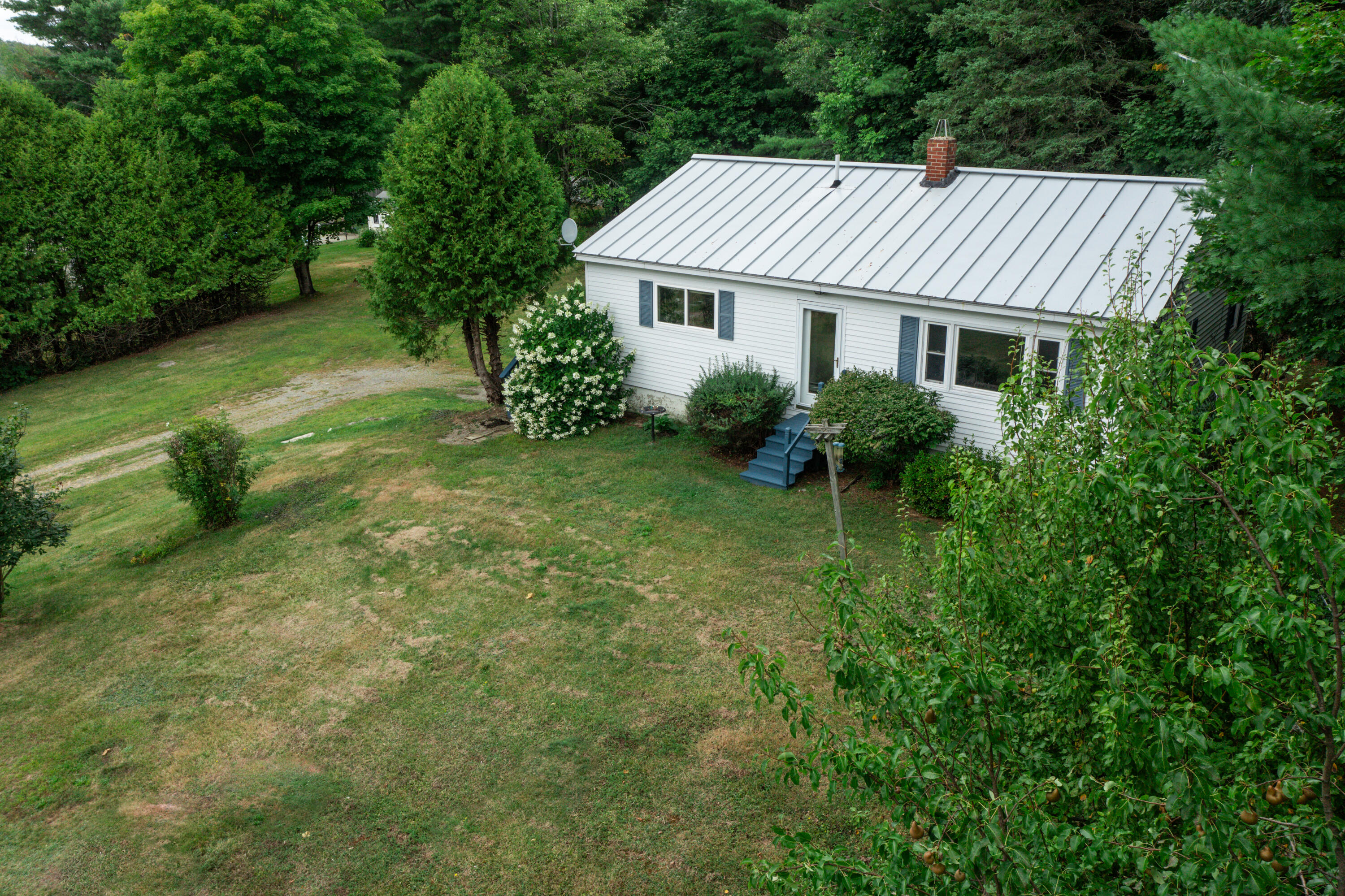 main property photo 12