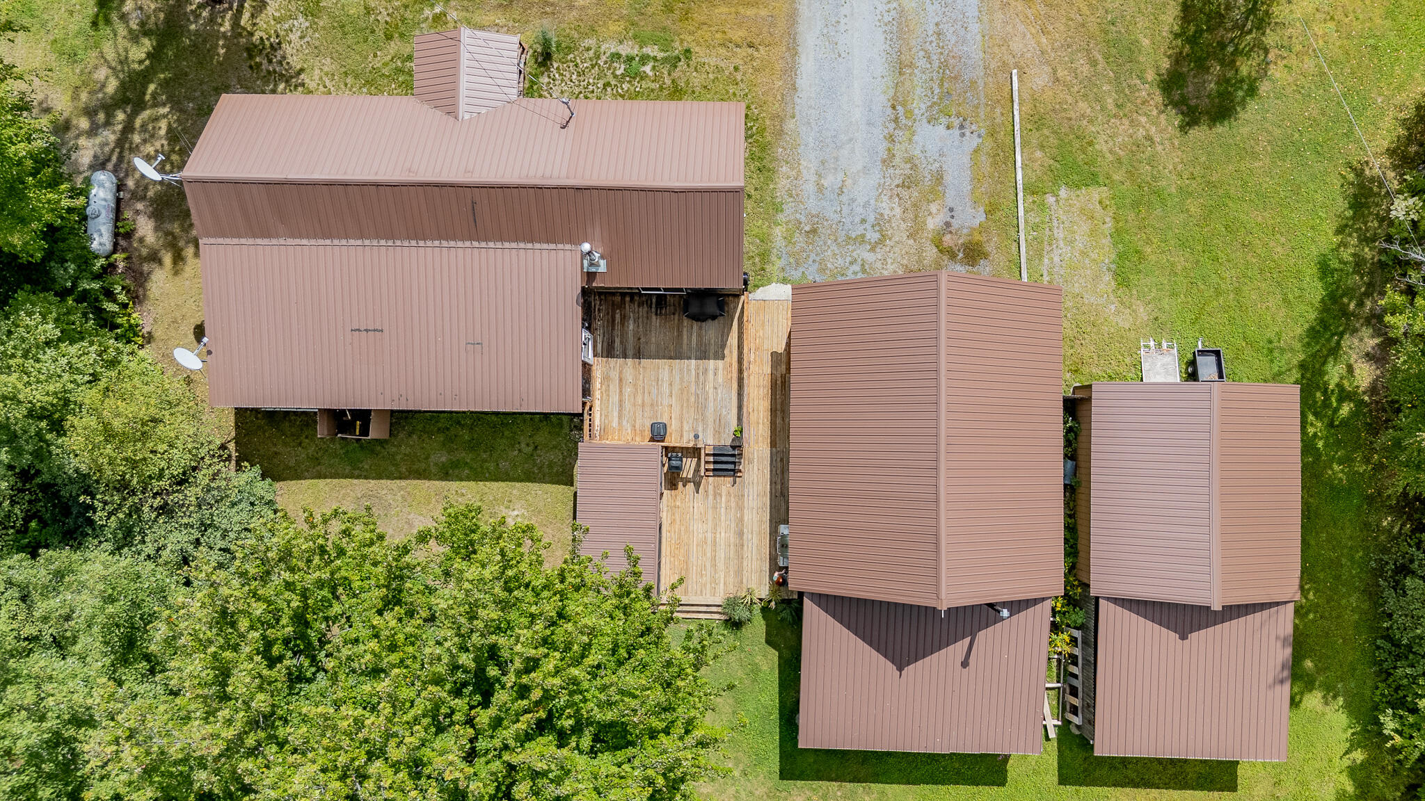 main property photo 41