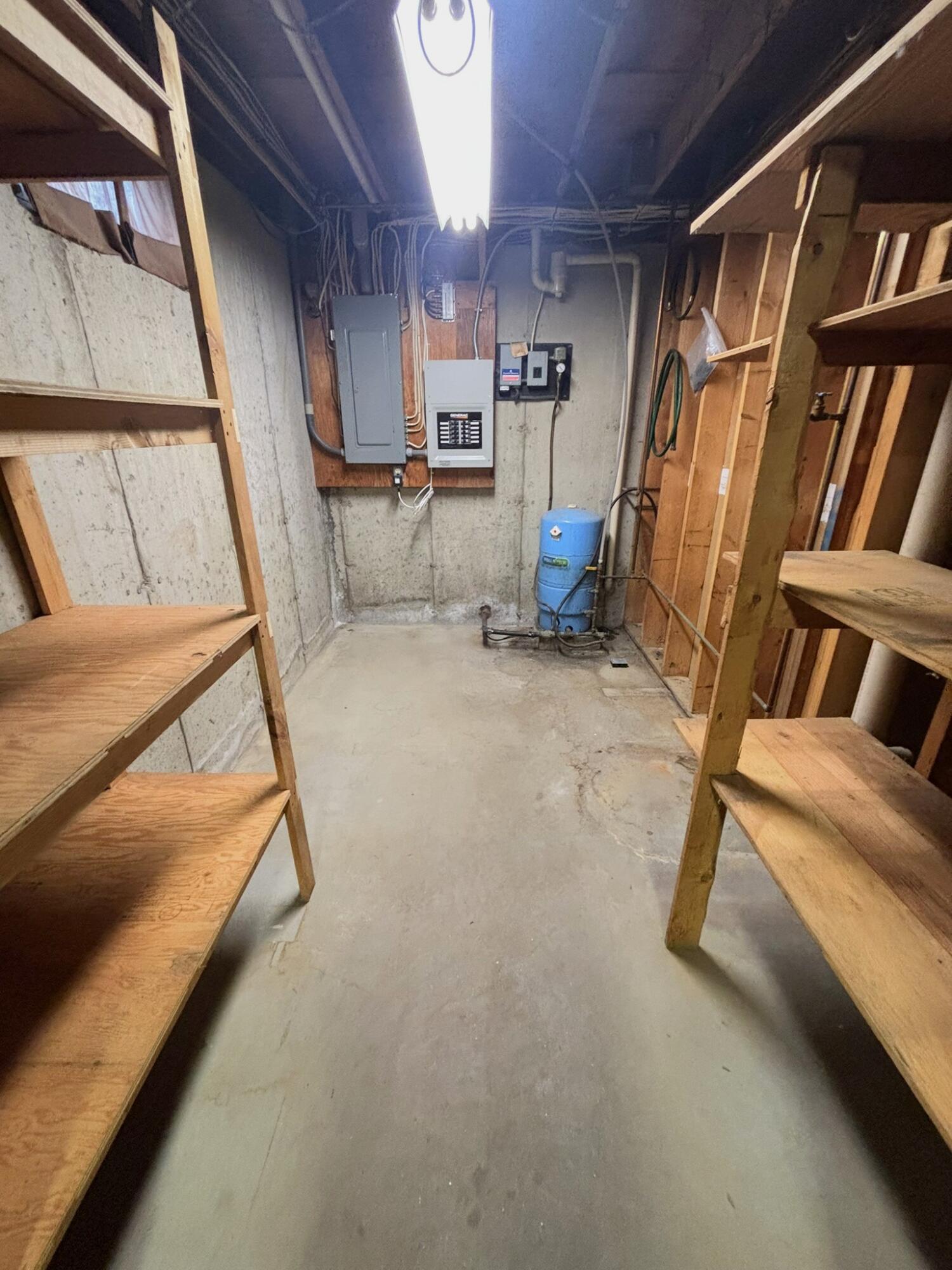 main property photo 40