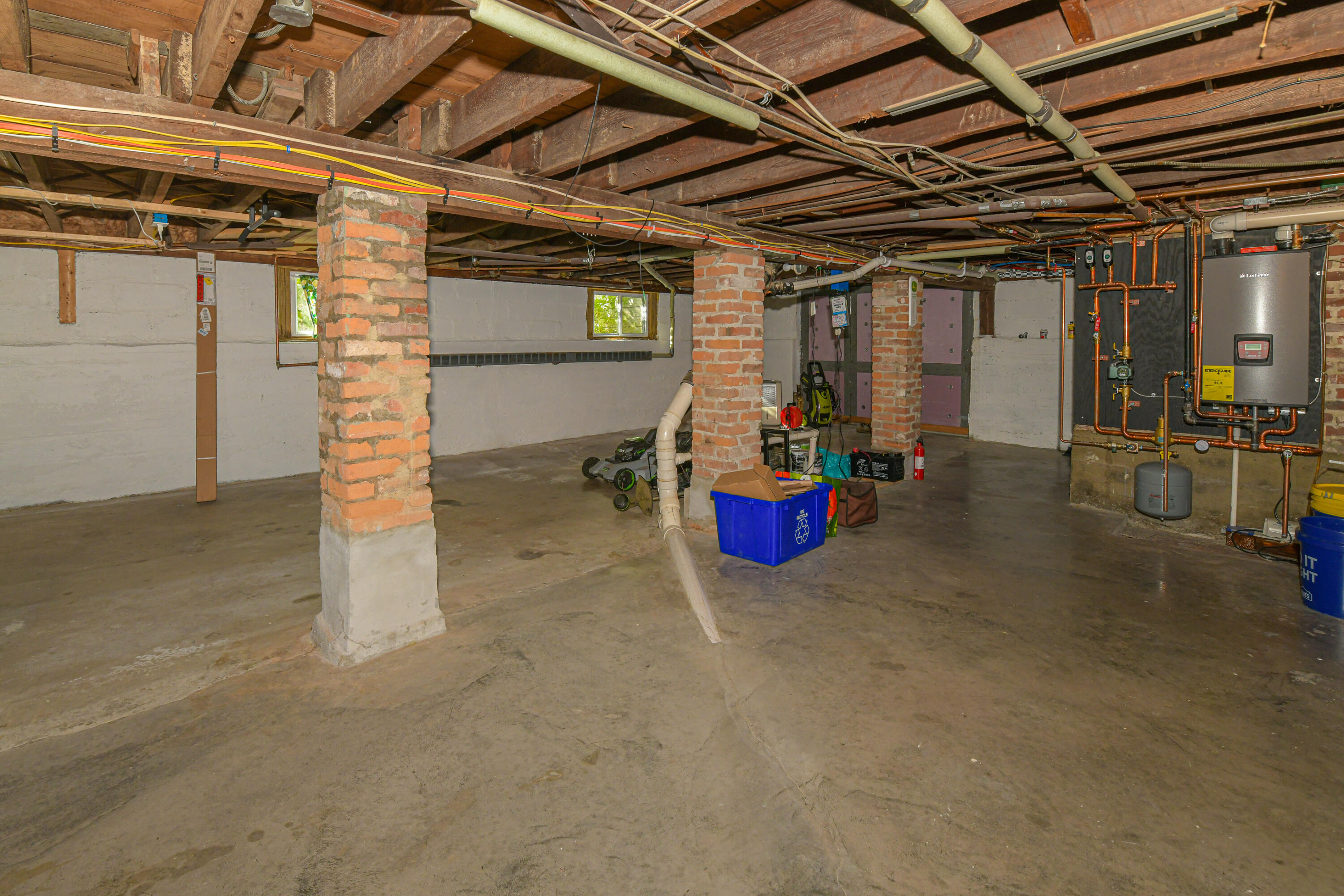 main property photo 50