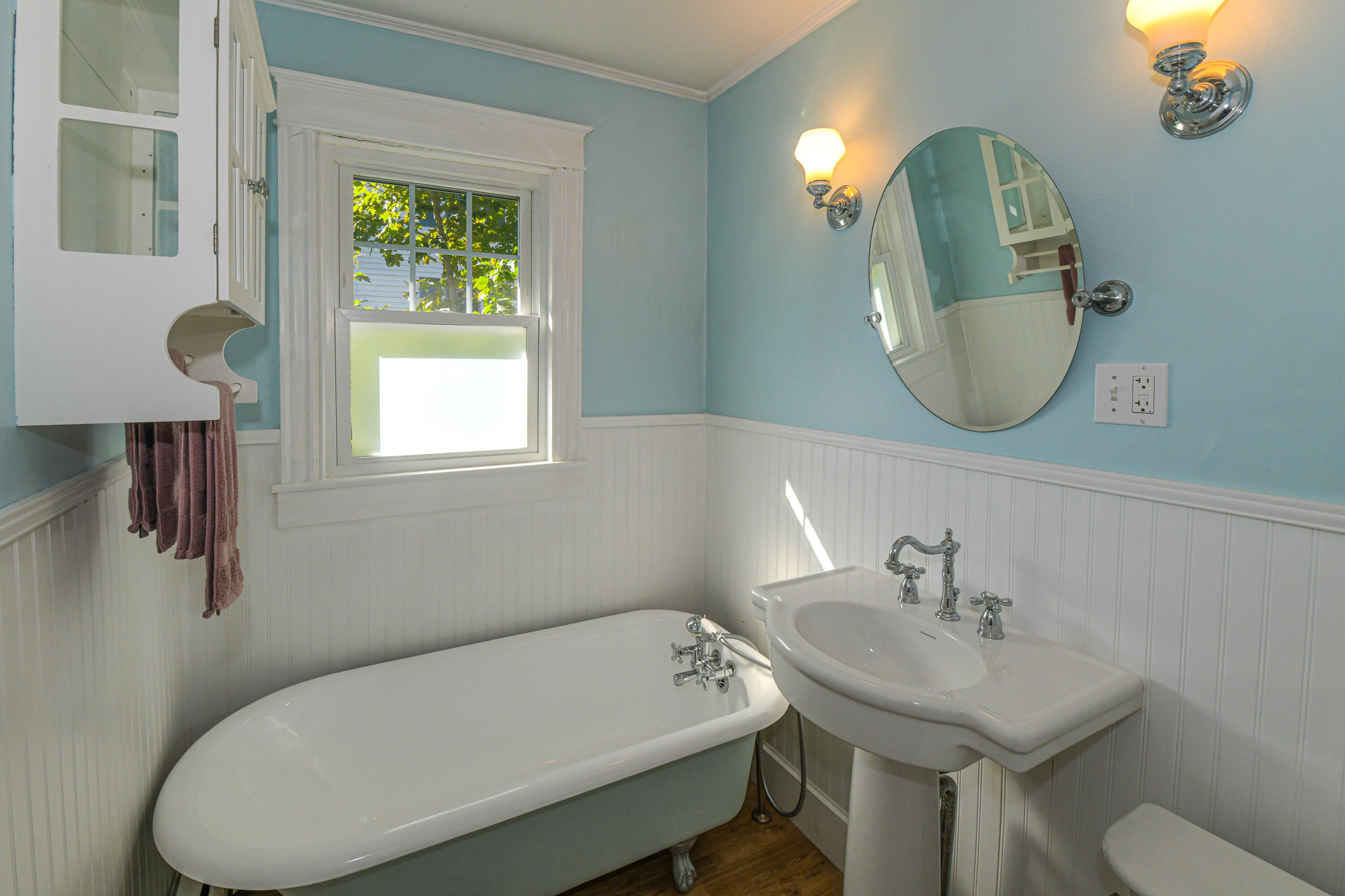 main property photo 77