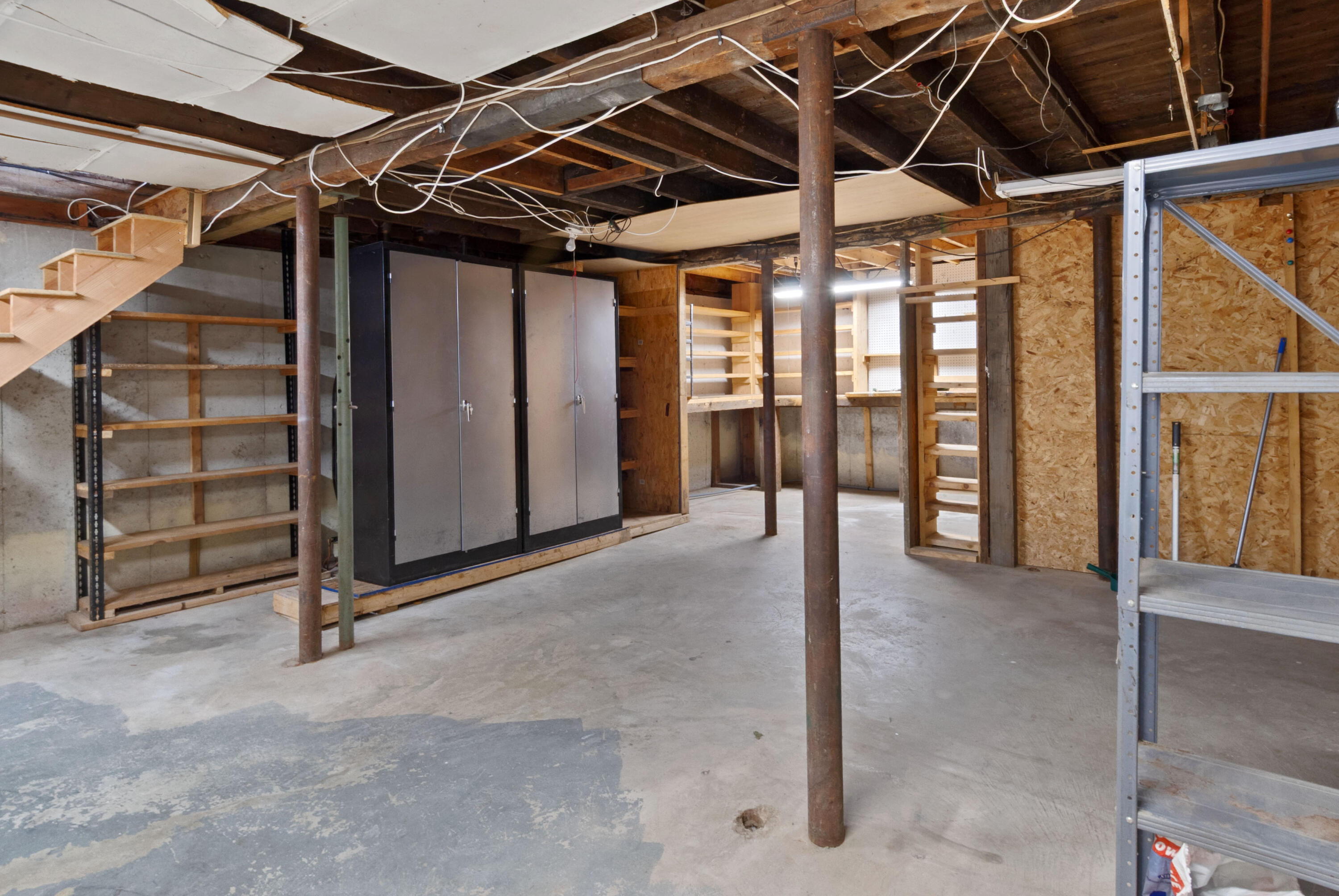 main property photo 18