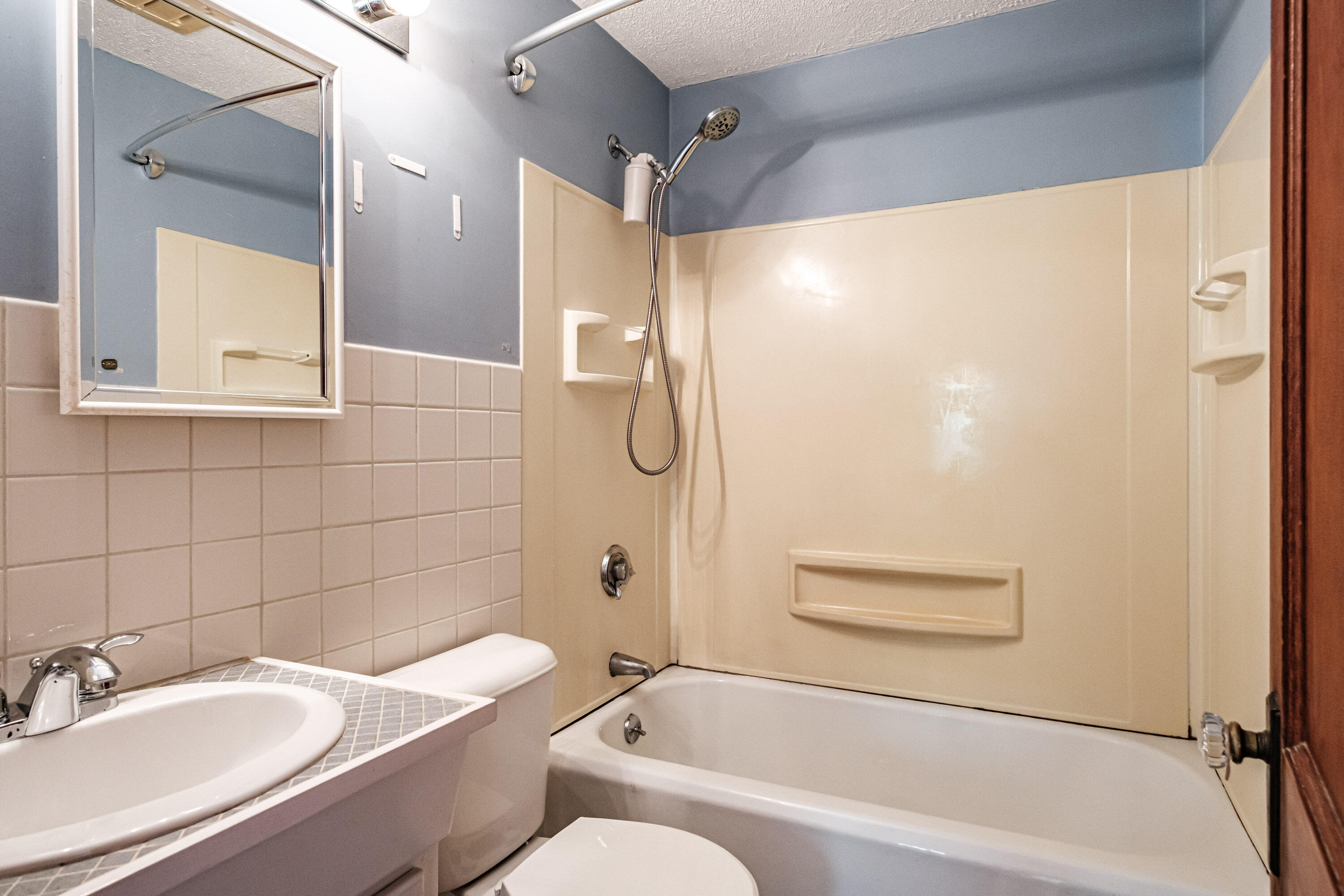 main property photo 73