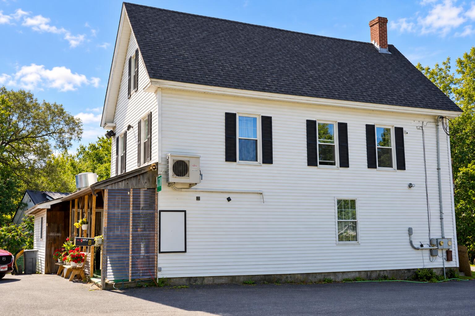 main property photo 33