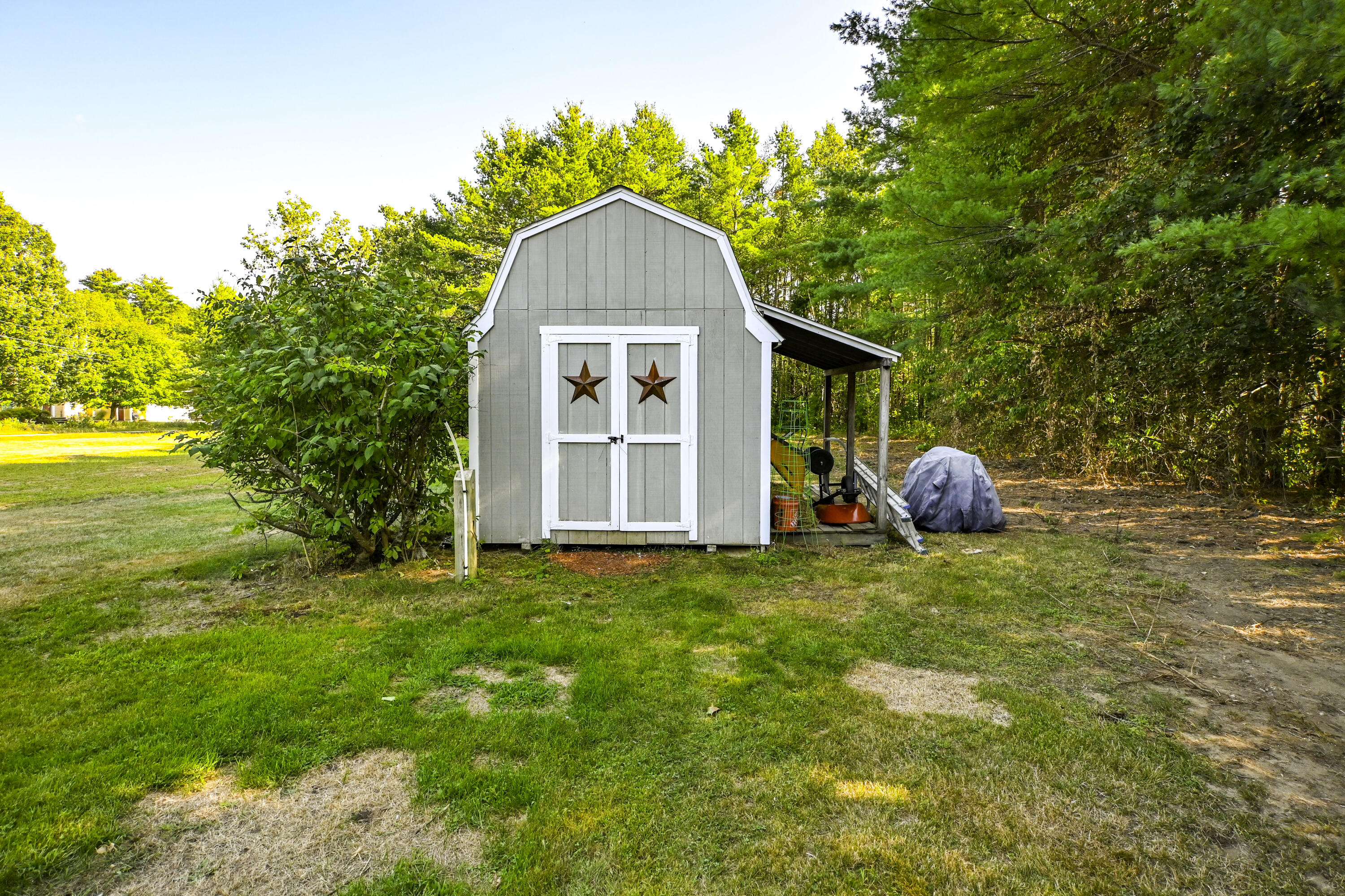 main property photo 30