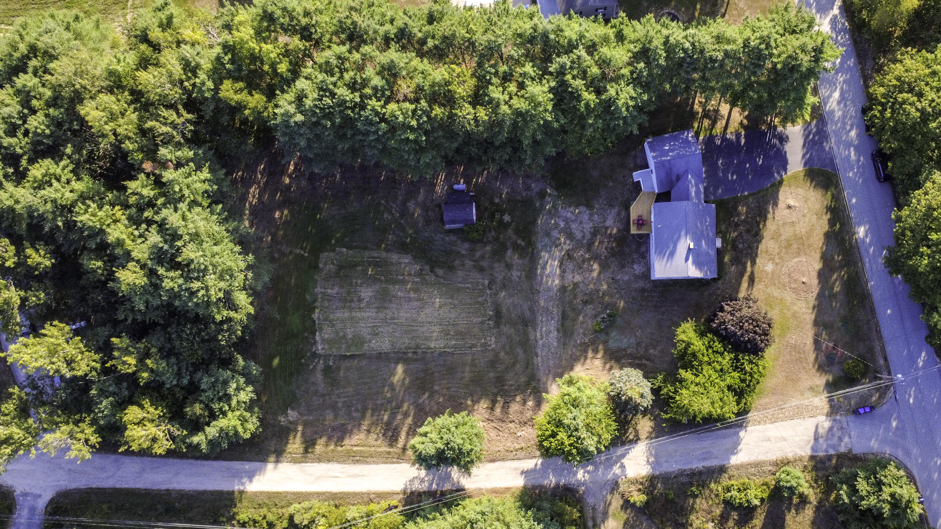 main property photo 32