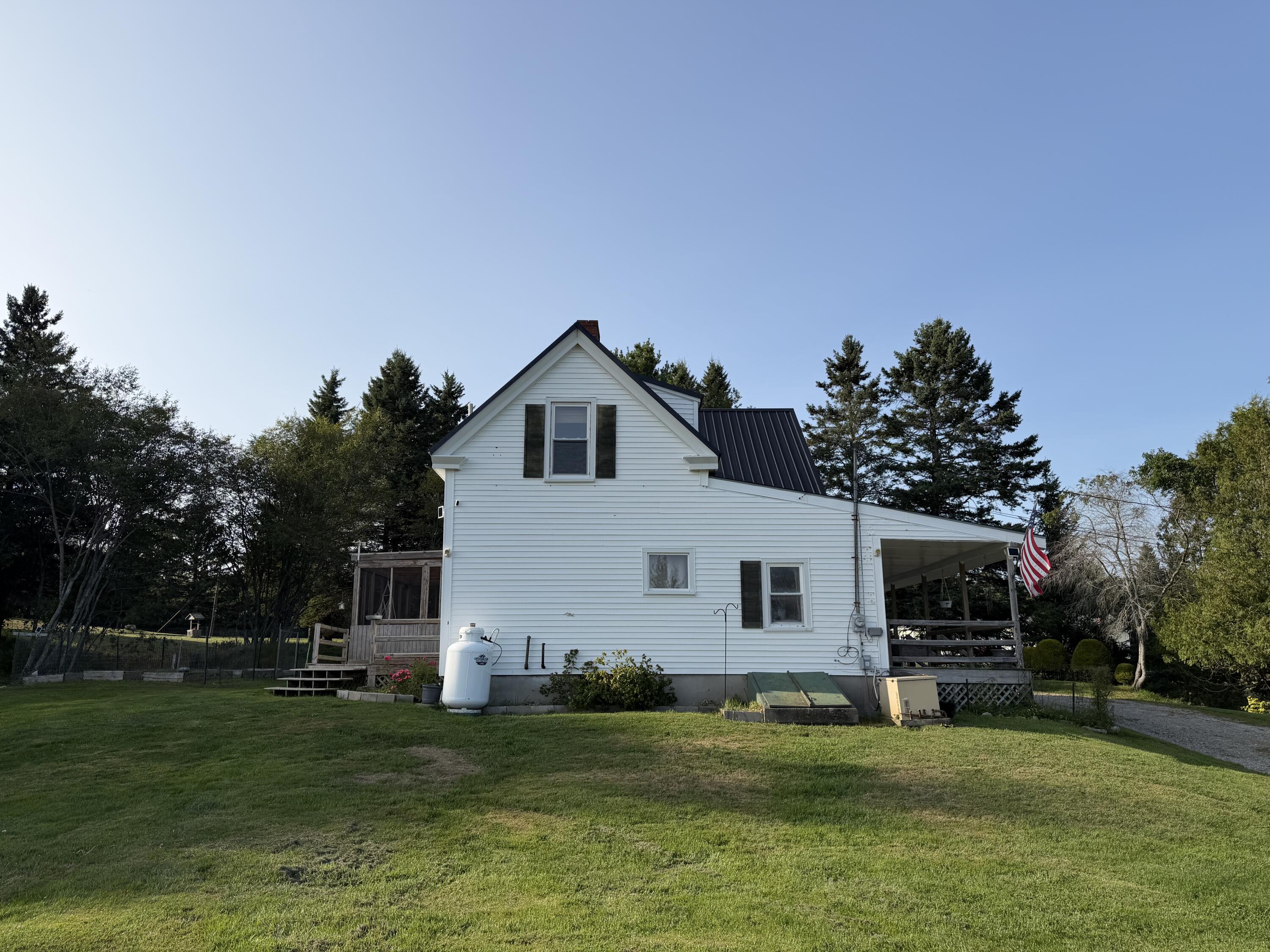 main property photo 29