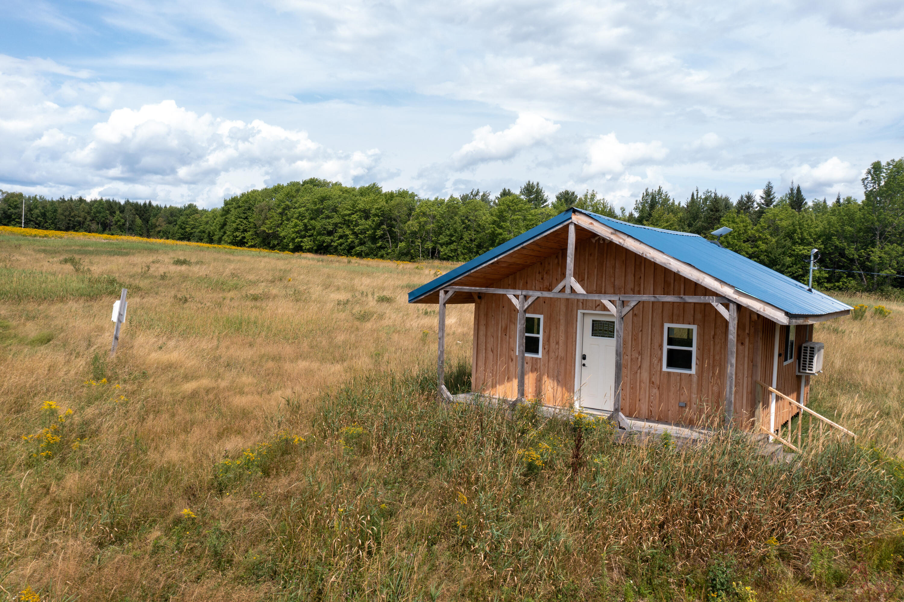 main property photo 10