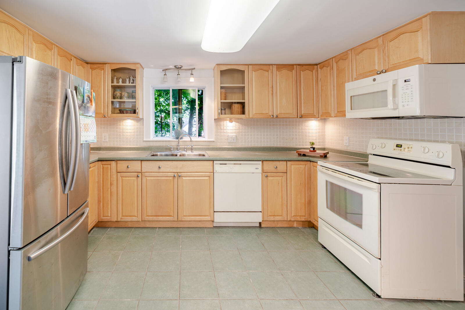 main property photo 8