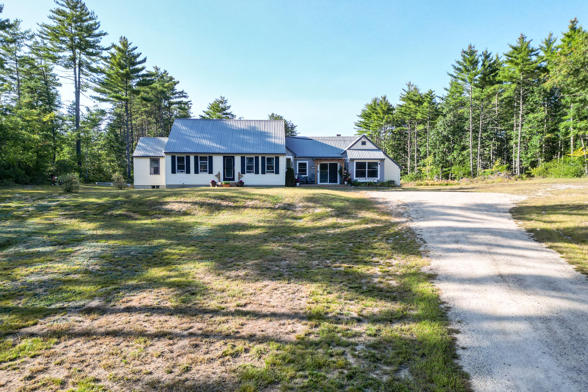 main property photo 23