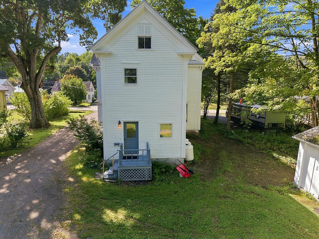 main property photo 14