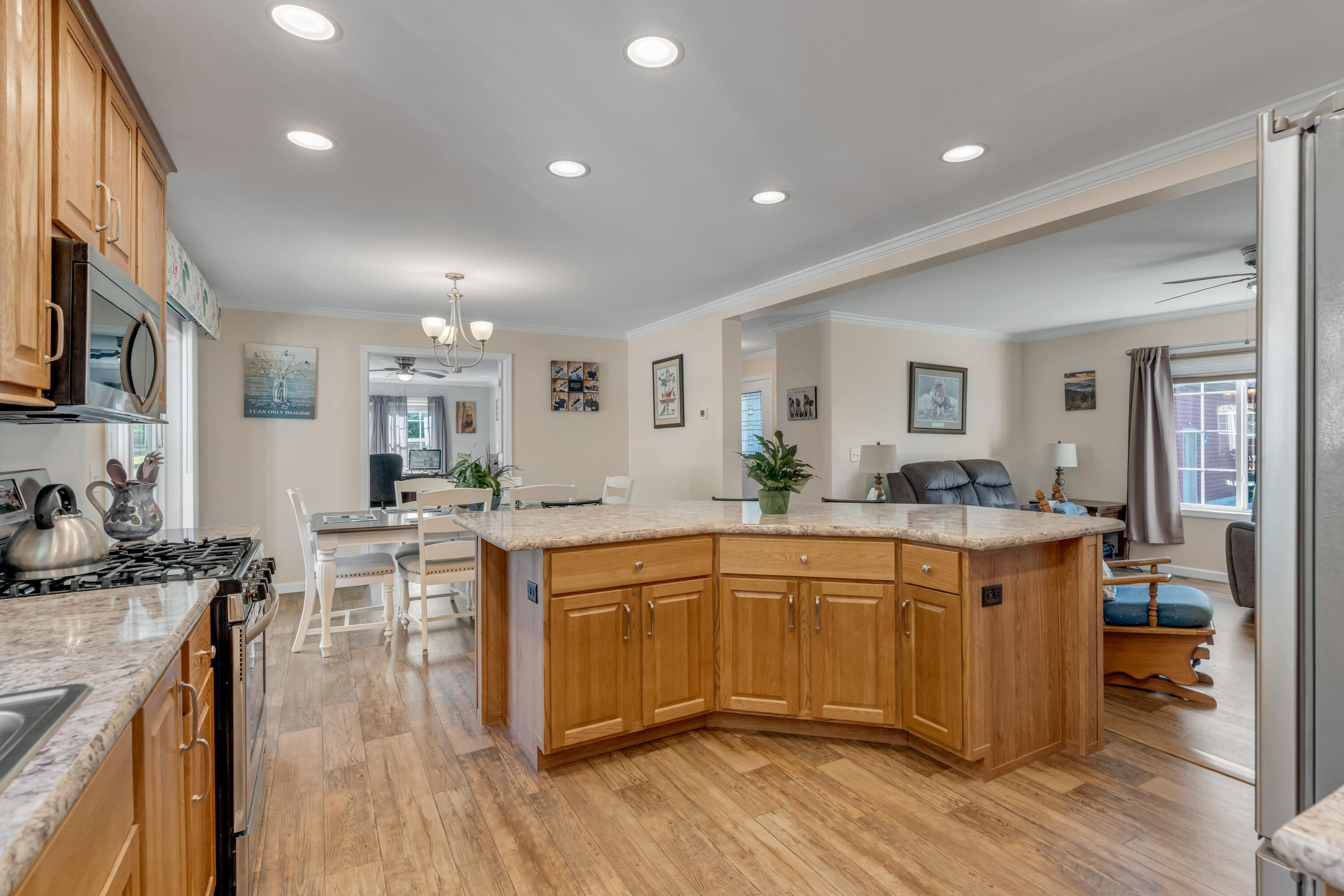 main property photo 7