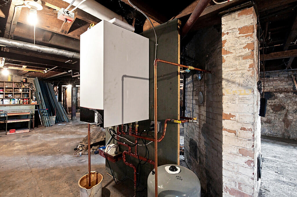 main property photo 60