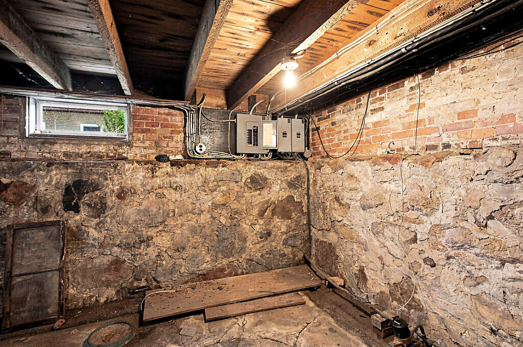 main property photo 64