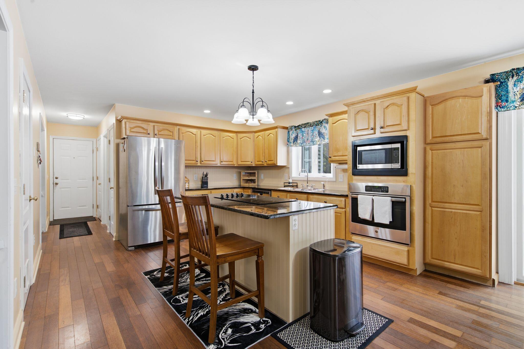 main property photo 16