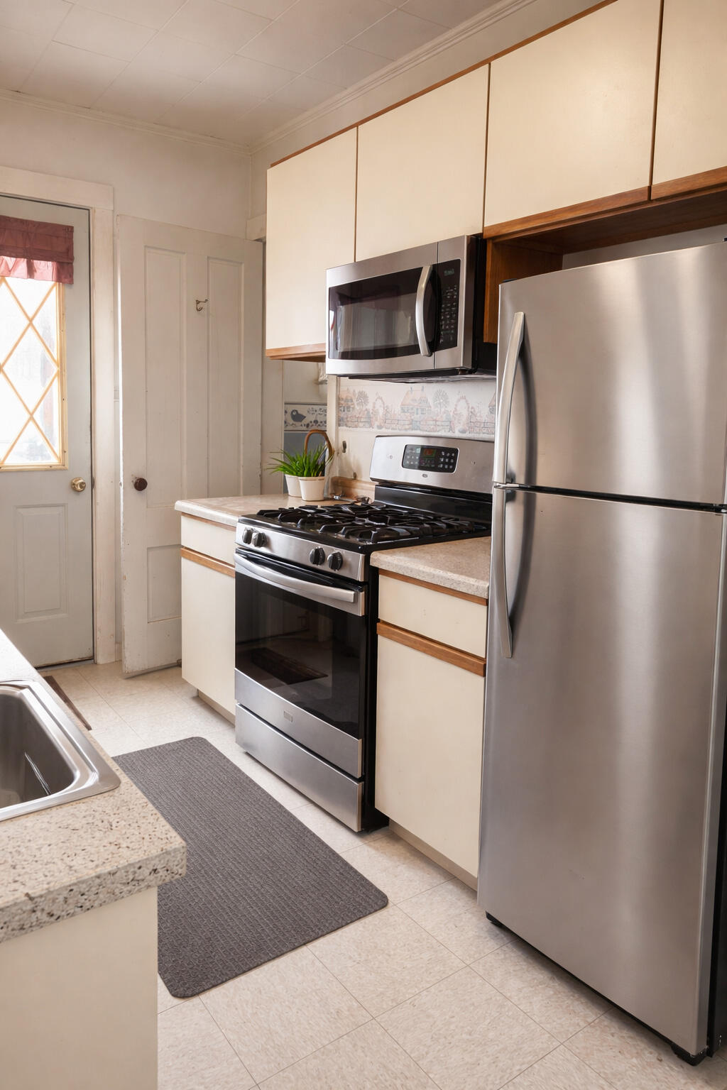 main property photo 8