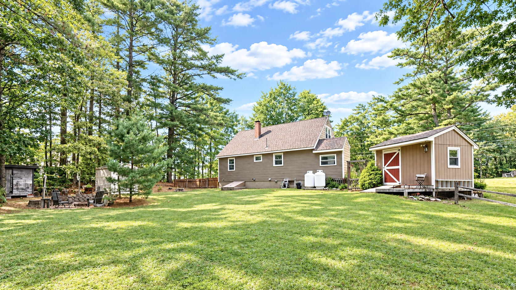 main property photo 17