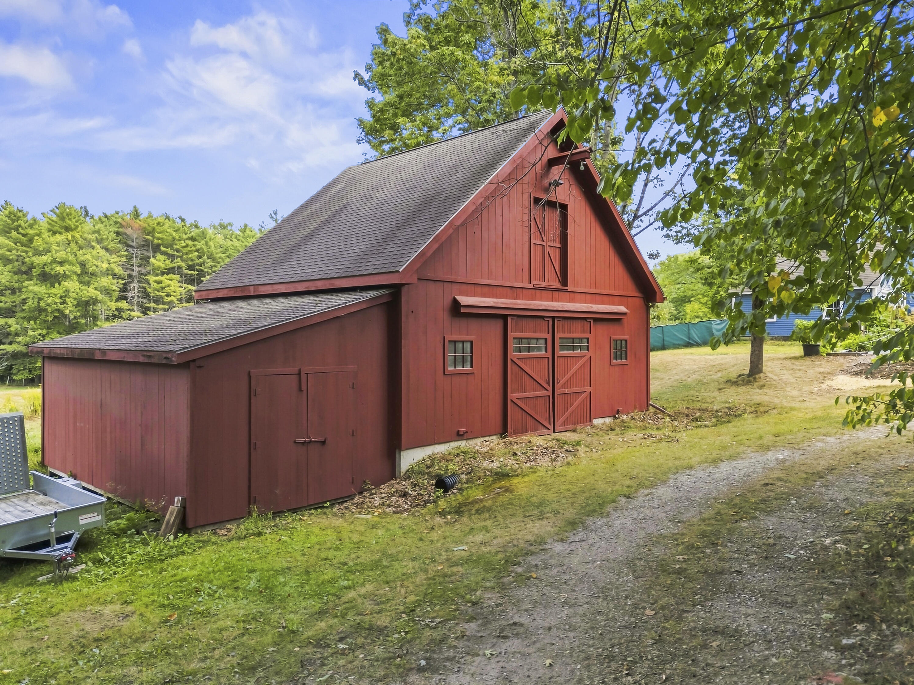 main property photo 14