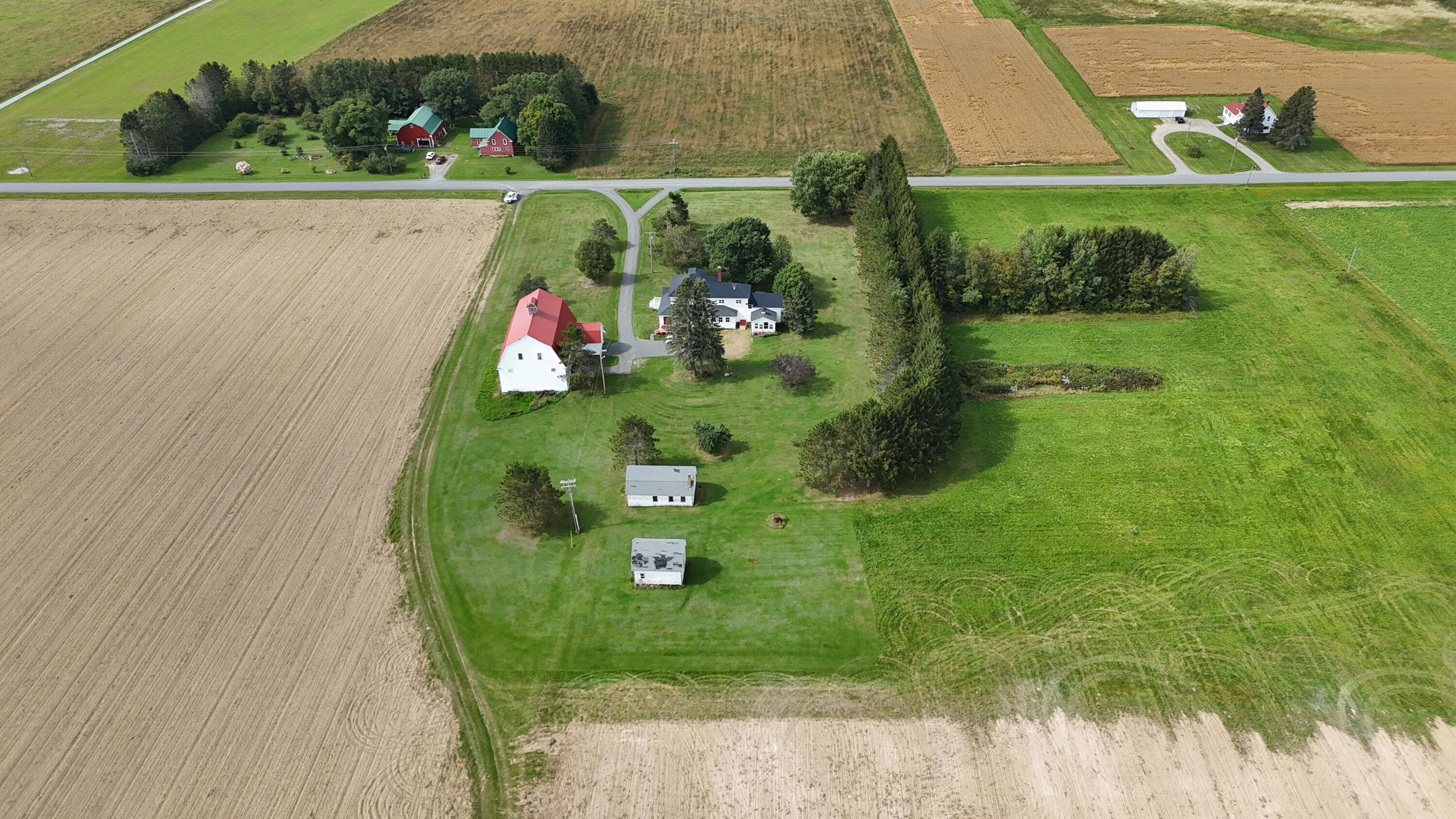 main property photo 13