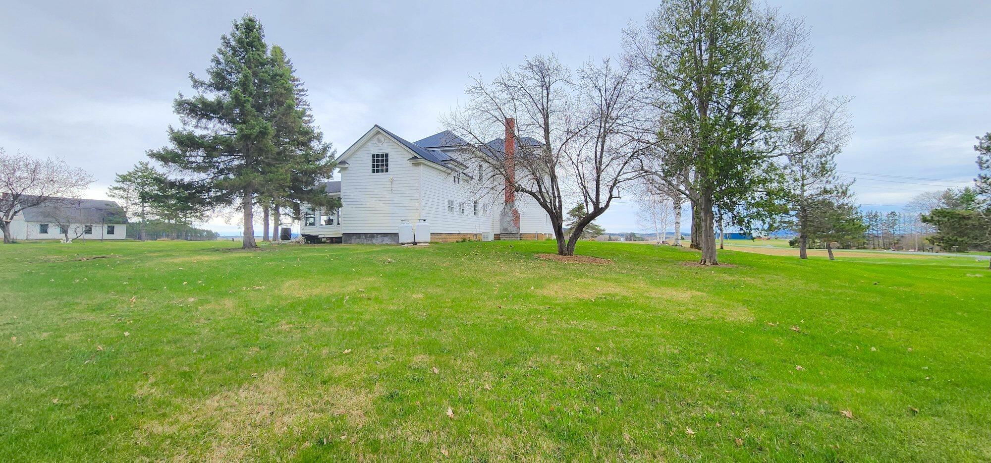 main property photo 17