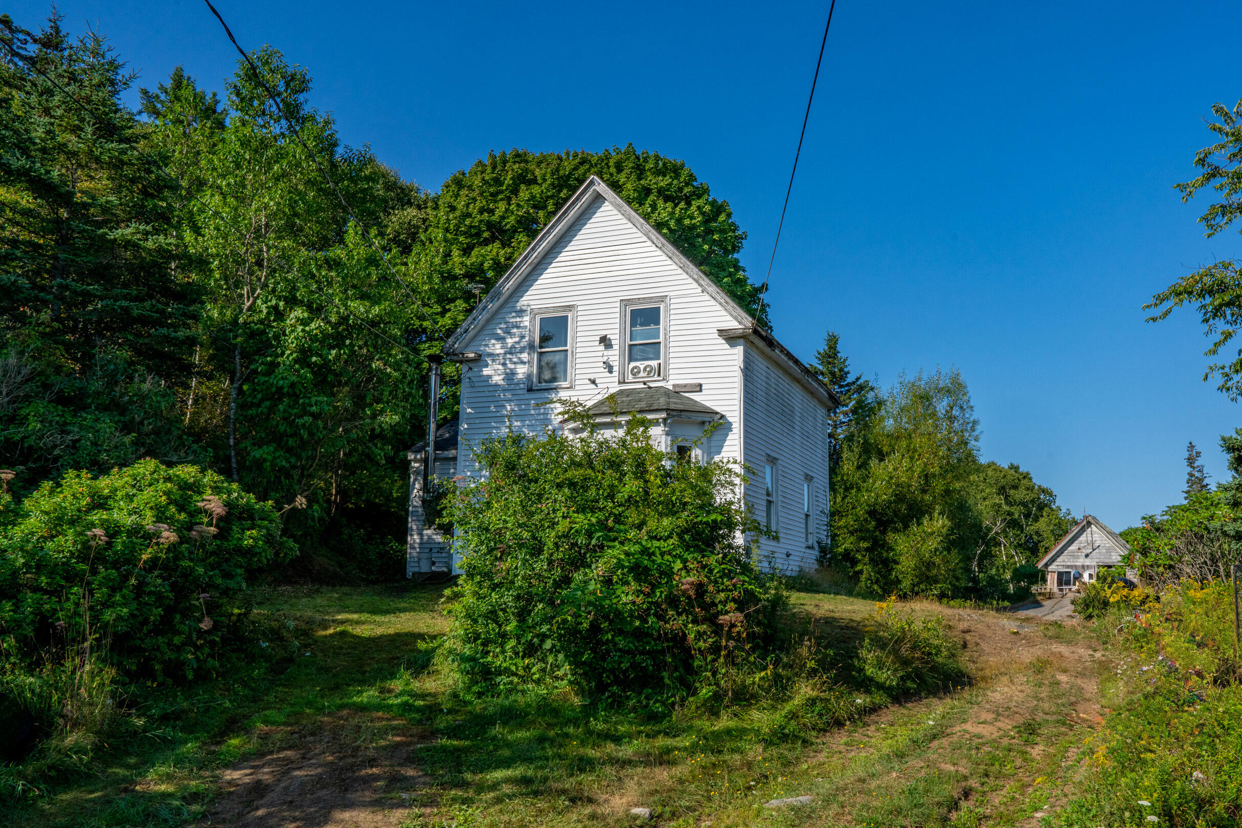 main property photo 5