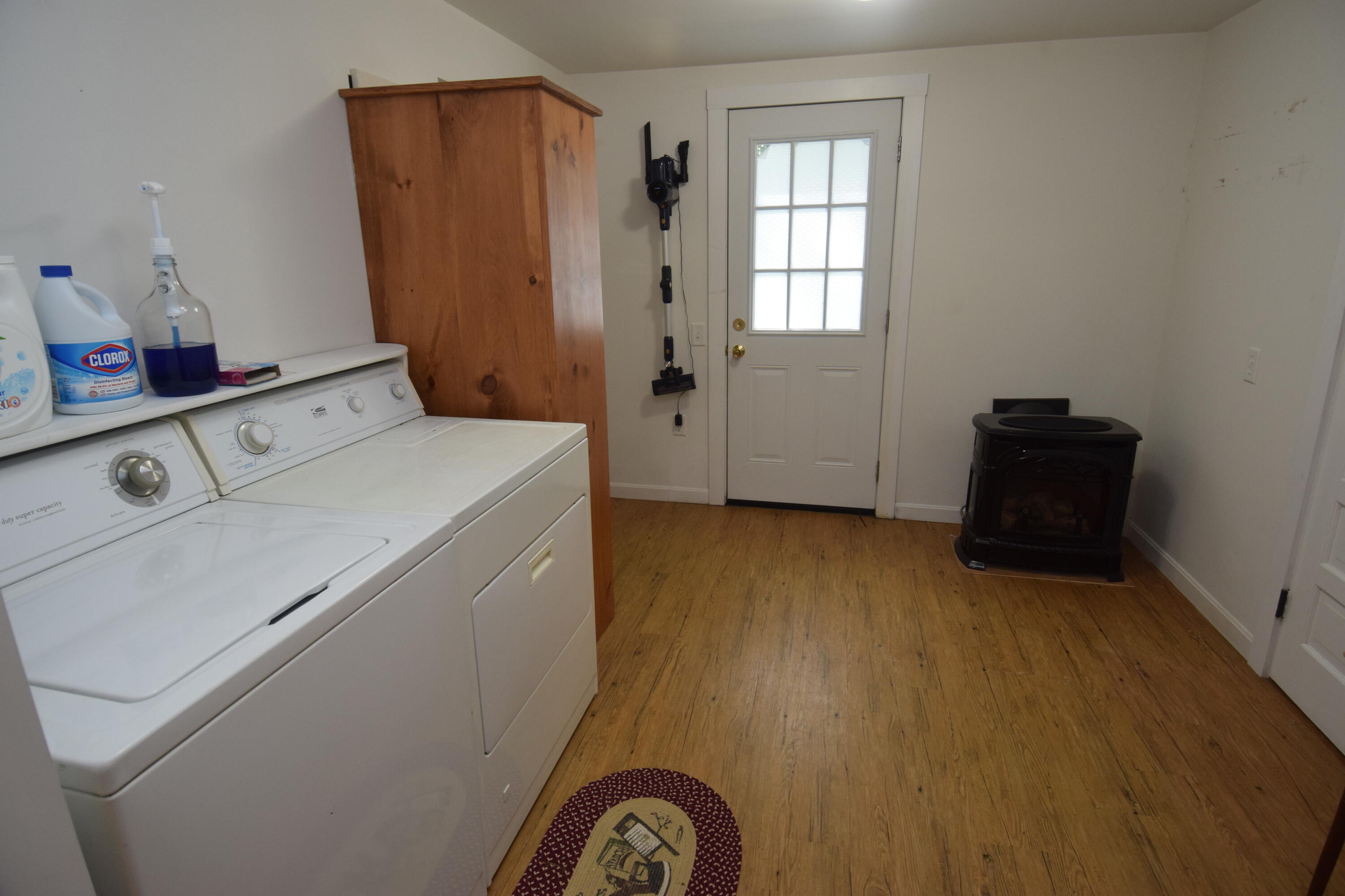 main property photo 41