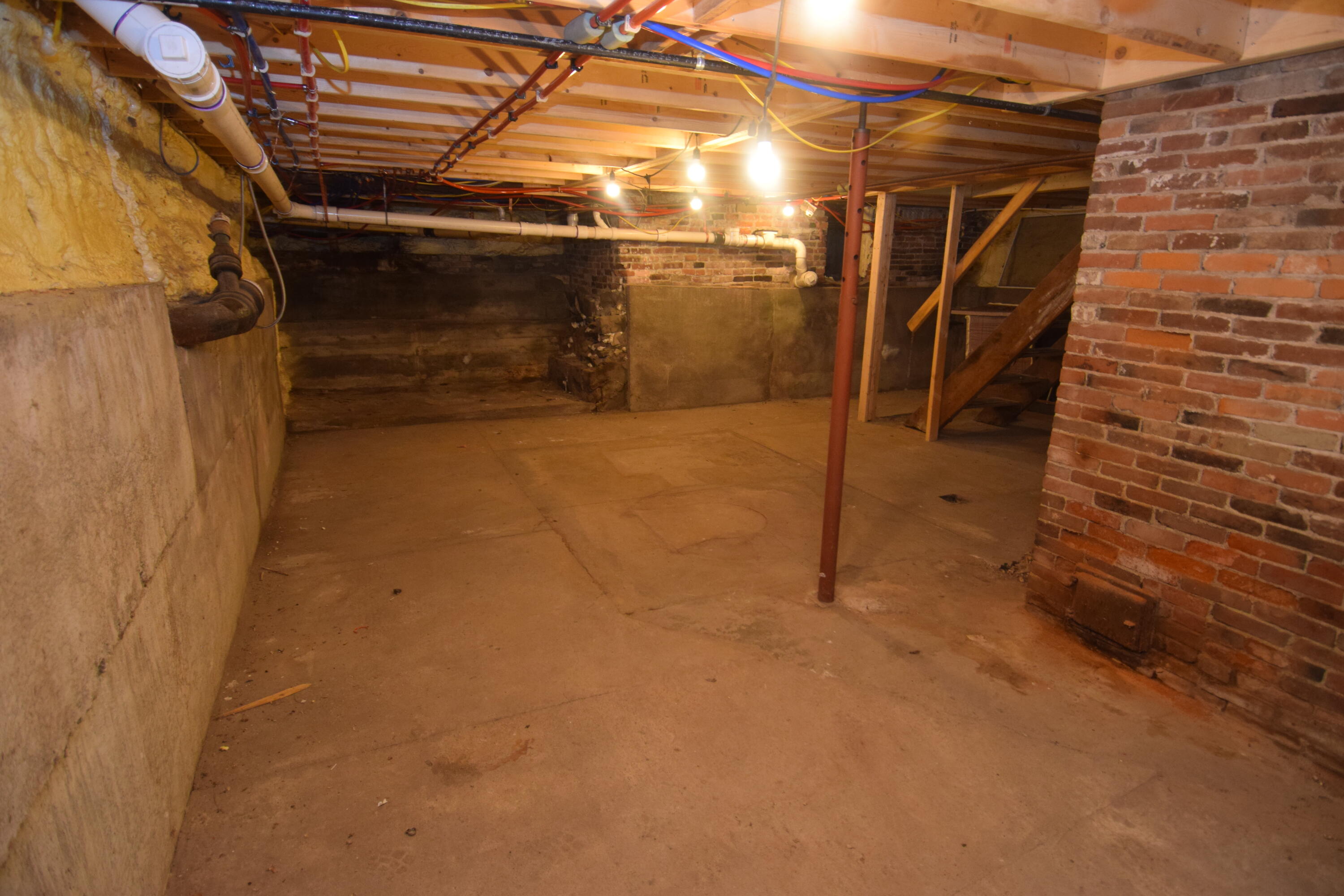 main property photo 44
