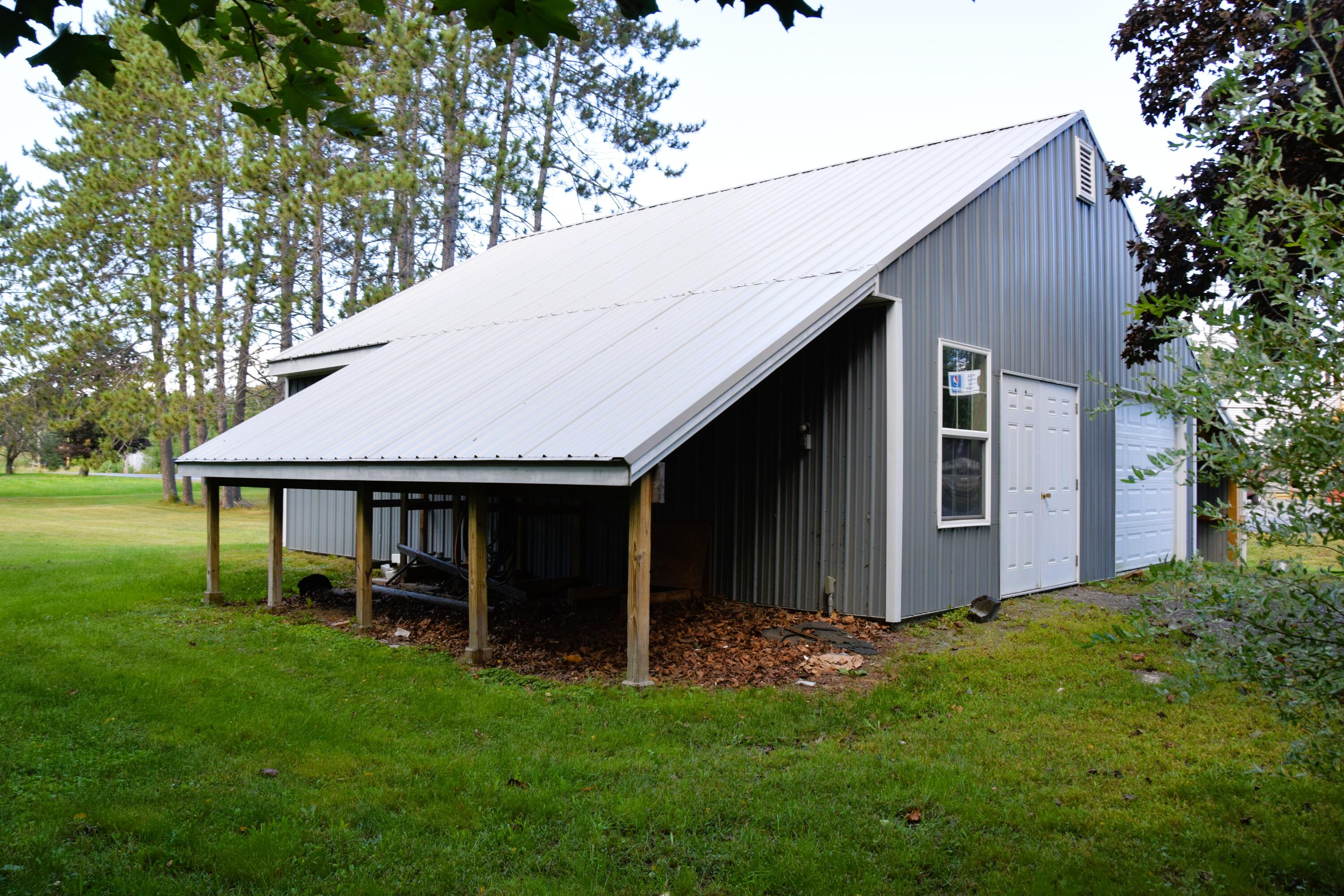 main property photo 8