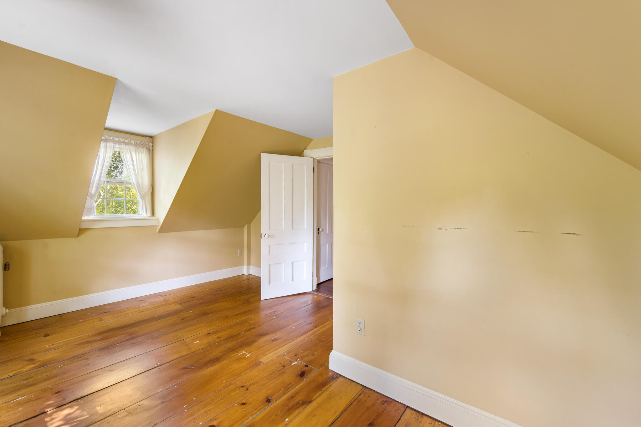 main property photo 86