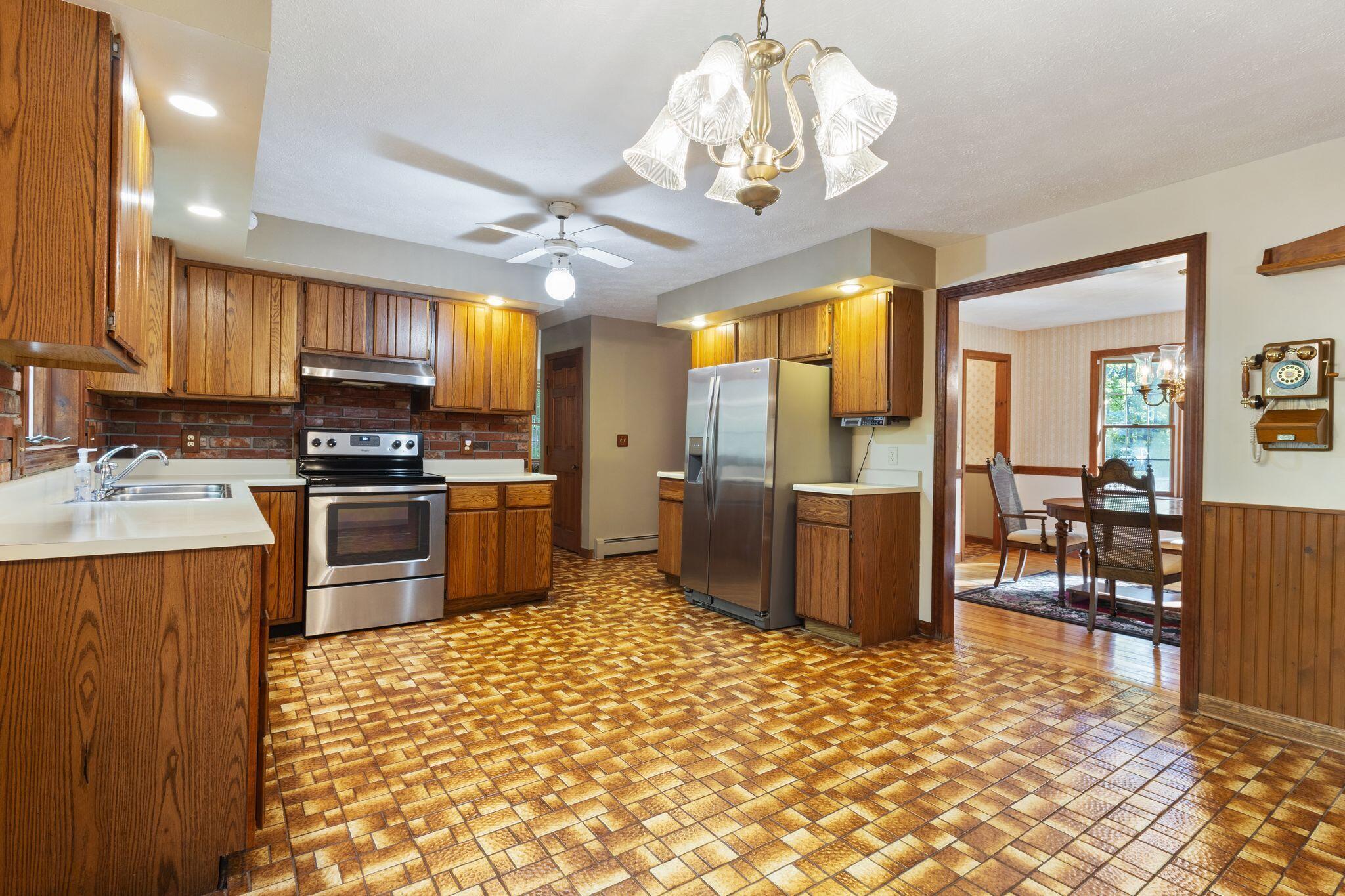 main property photo 17