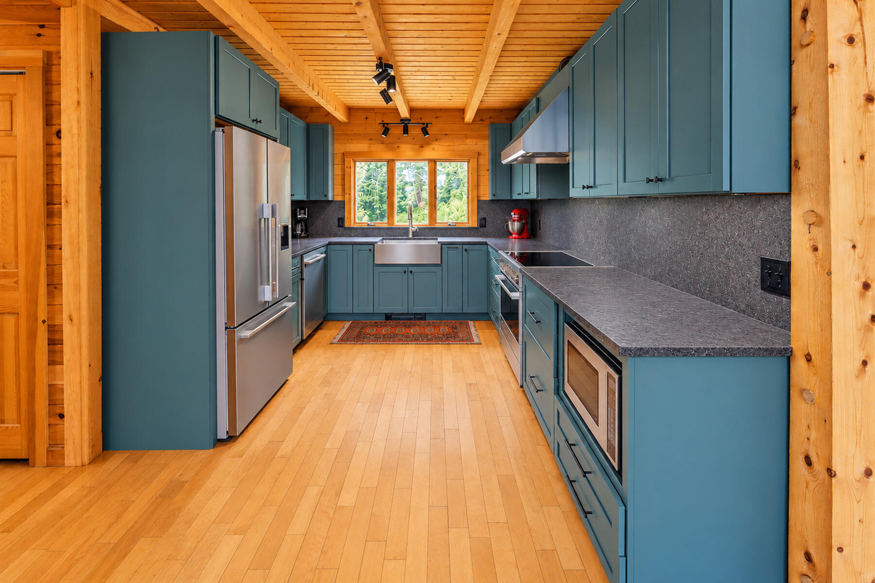 main property photo 7
