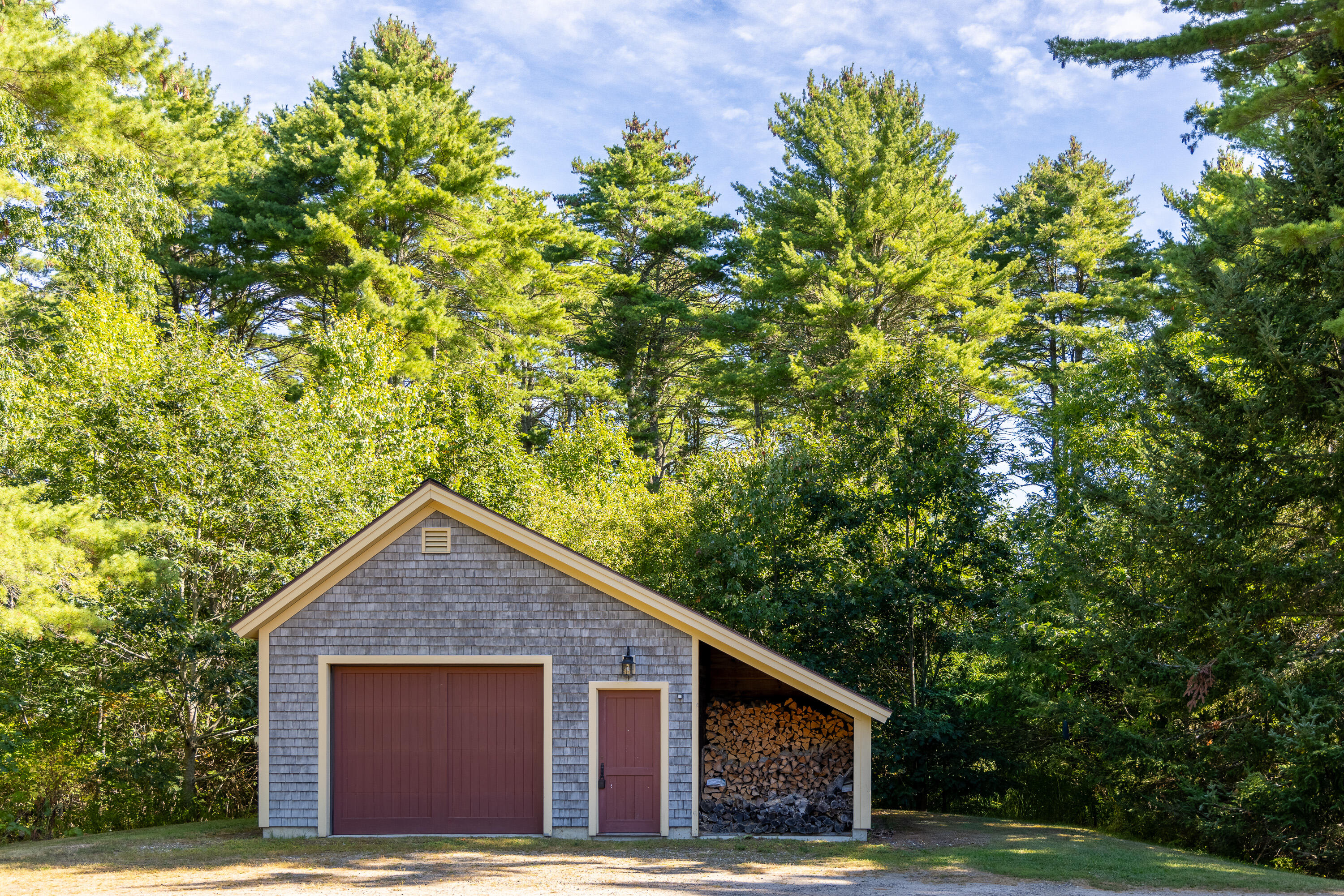 main property photo 32