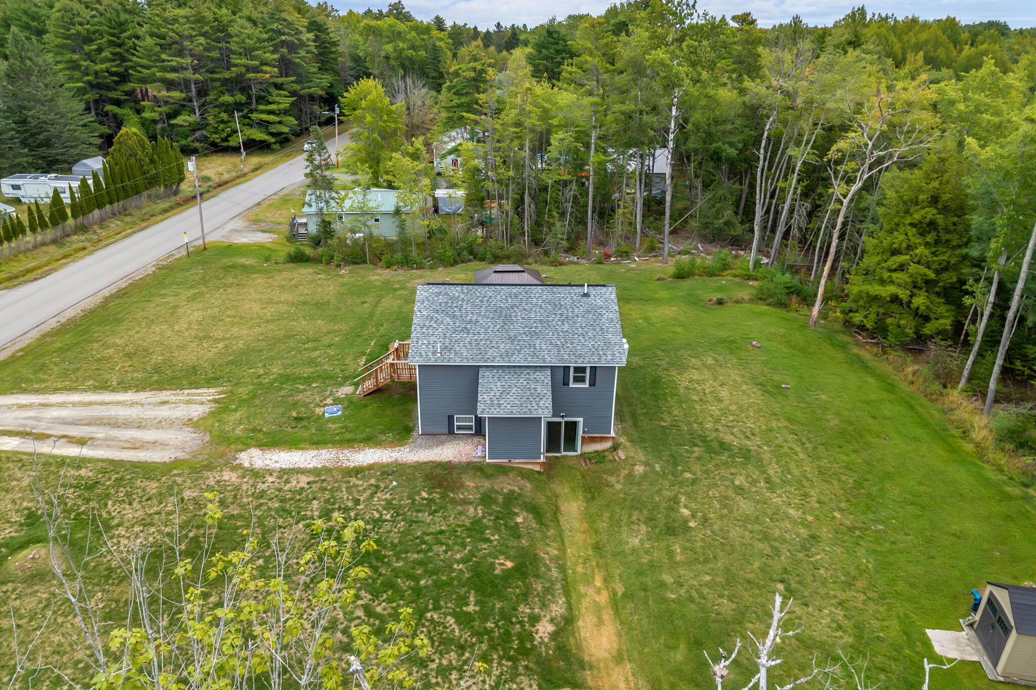 main property photo 37