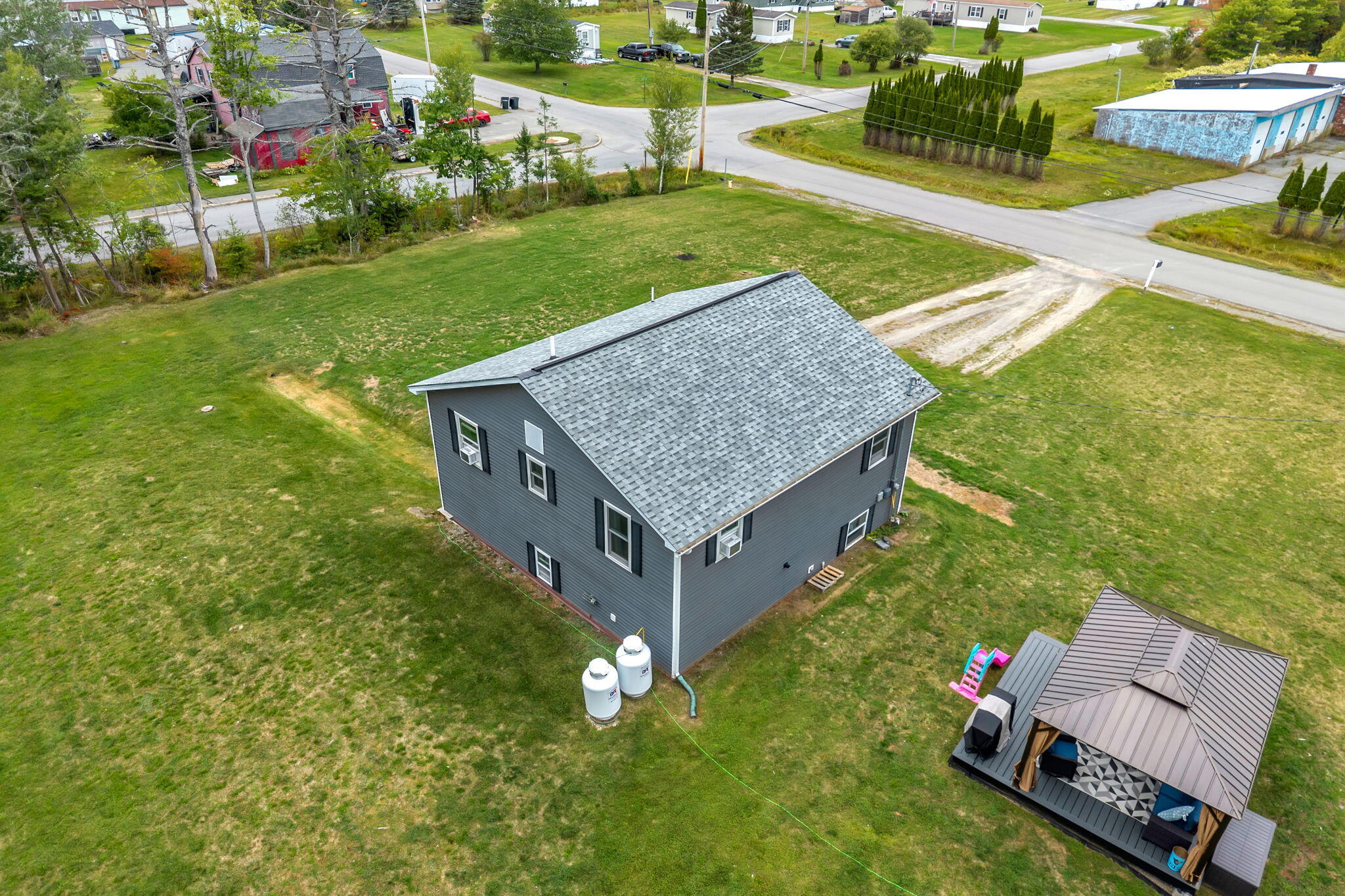 main property photo 39