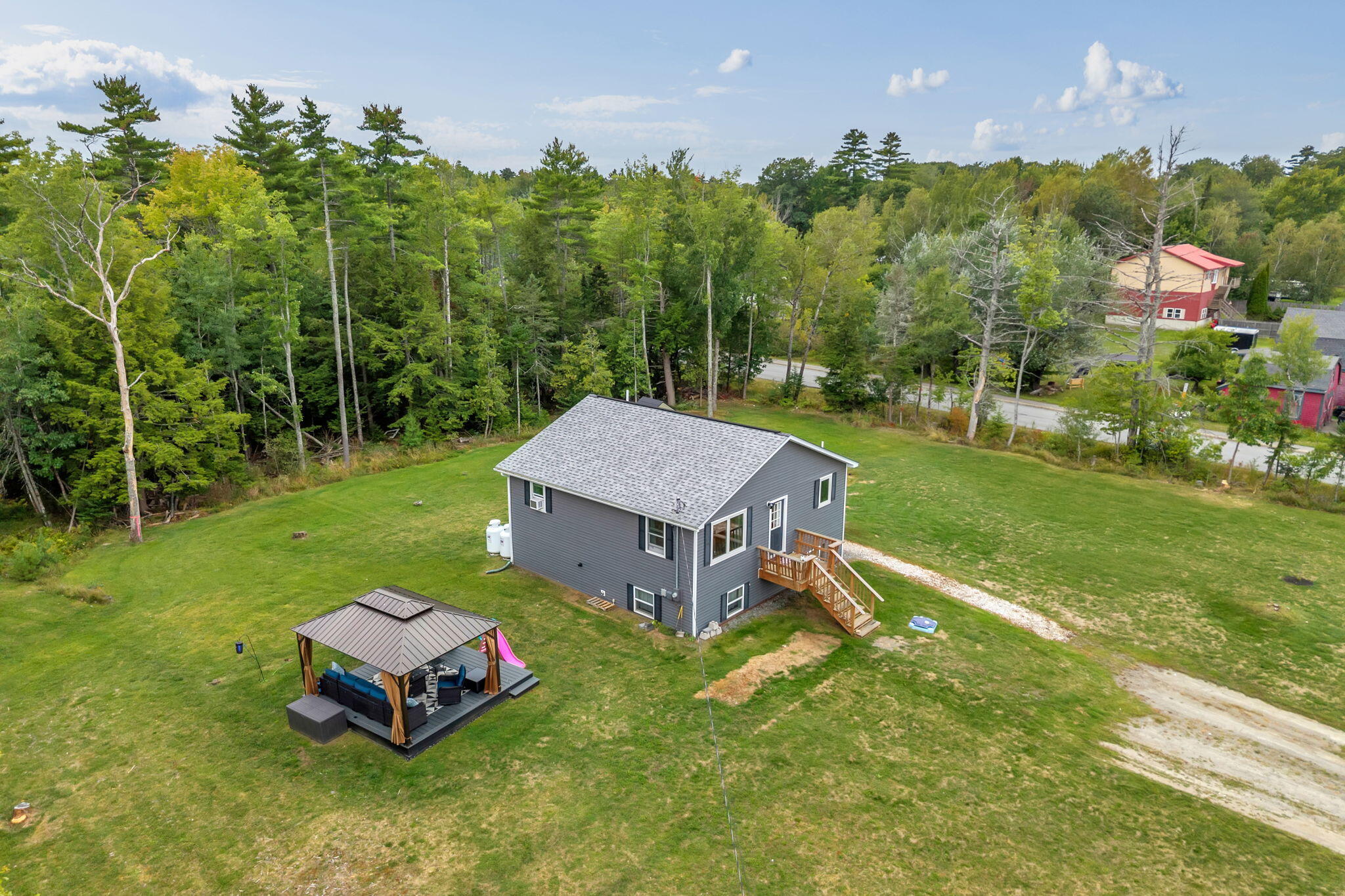 main property photo 41