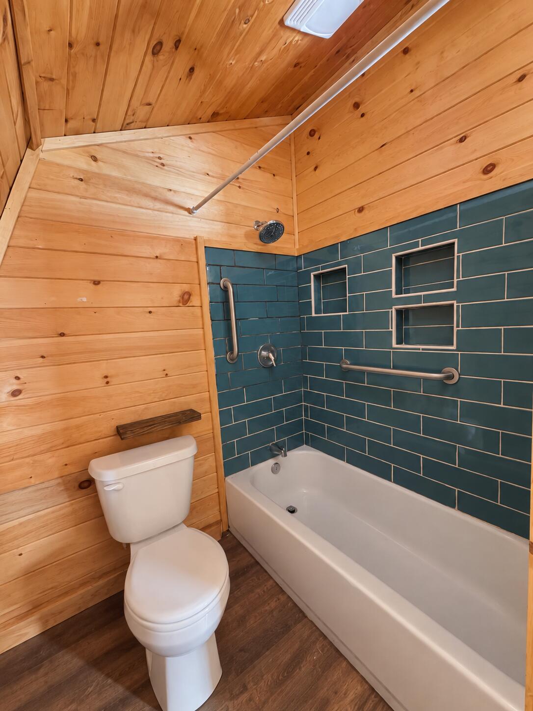 main property photo 28